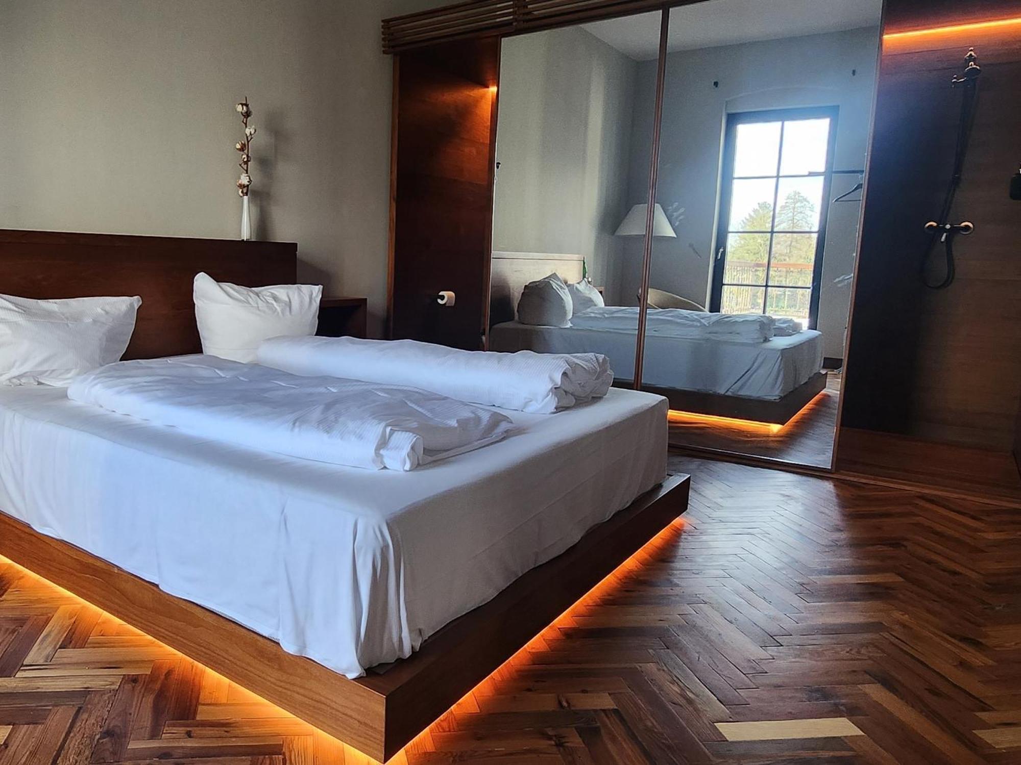 Schmoeckwitz Hotel 3*