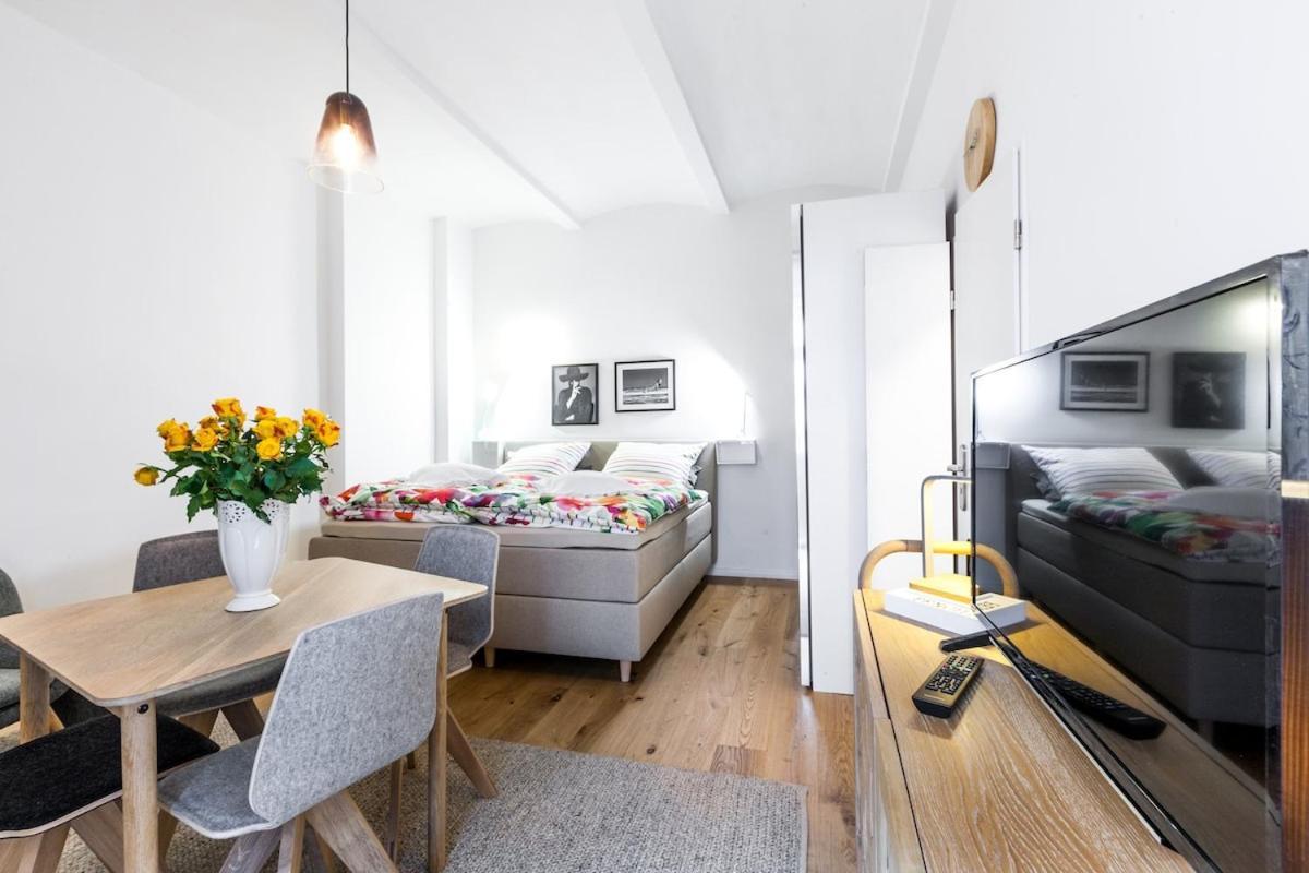 P42 Room22 Kollwitzkiez *
