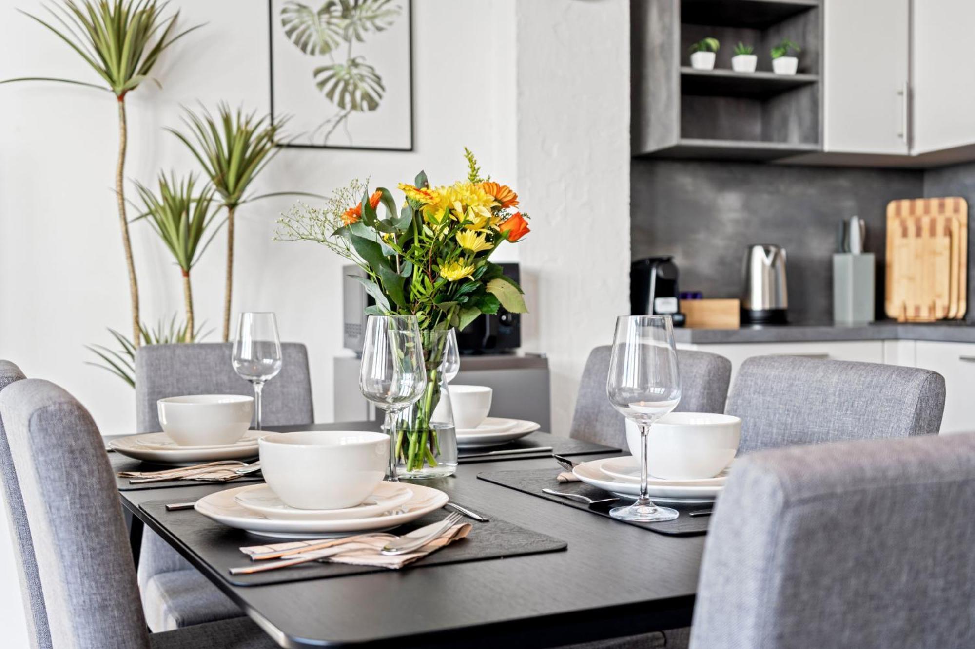 Mint Ueber Der Stadt Parken Kueche Wifi Apartment *