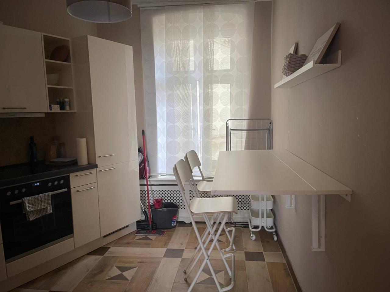 Warm And Stylish Kilian Schmid In For A Comfortable Apartment Berlin