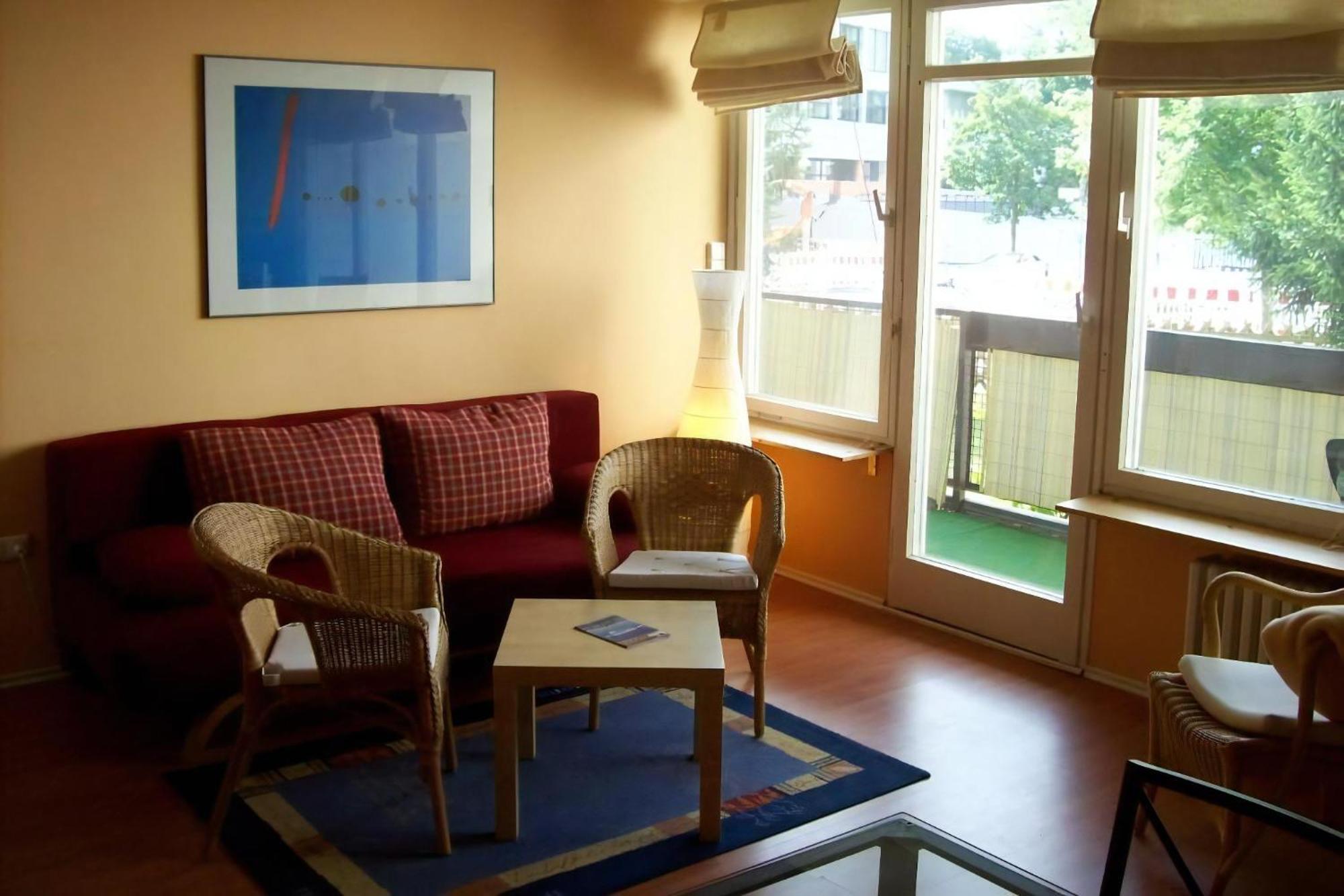 Stylische Mit Suedbalkon In Messenaehe * Berlin