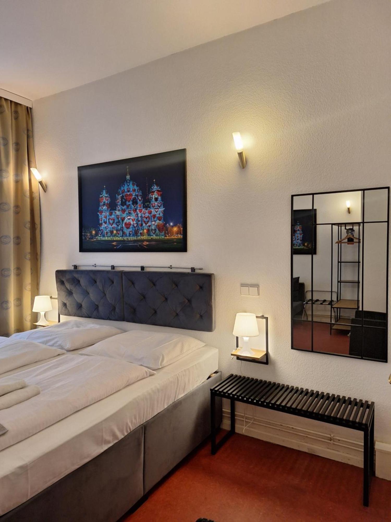 Amelie Hotel 3*