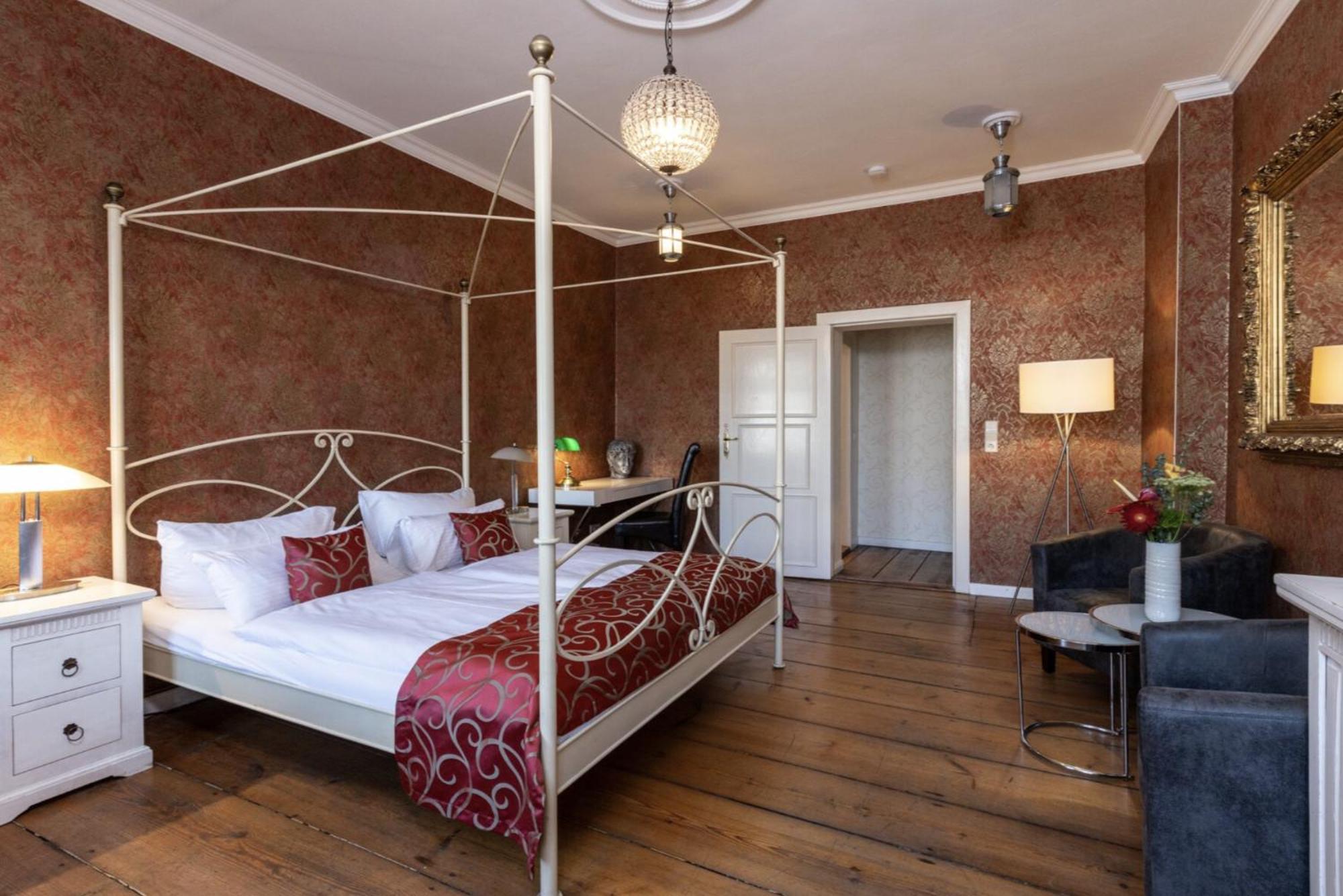 The Gate Garden Aparthotel 4*