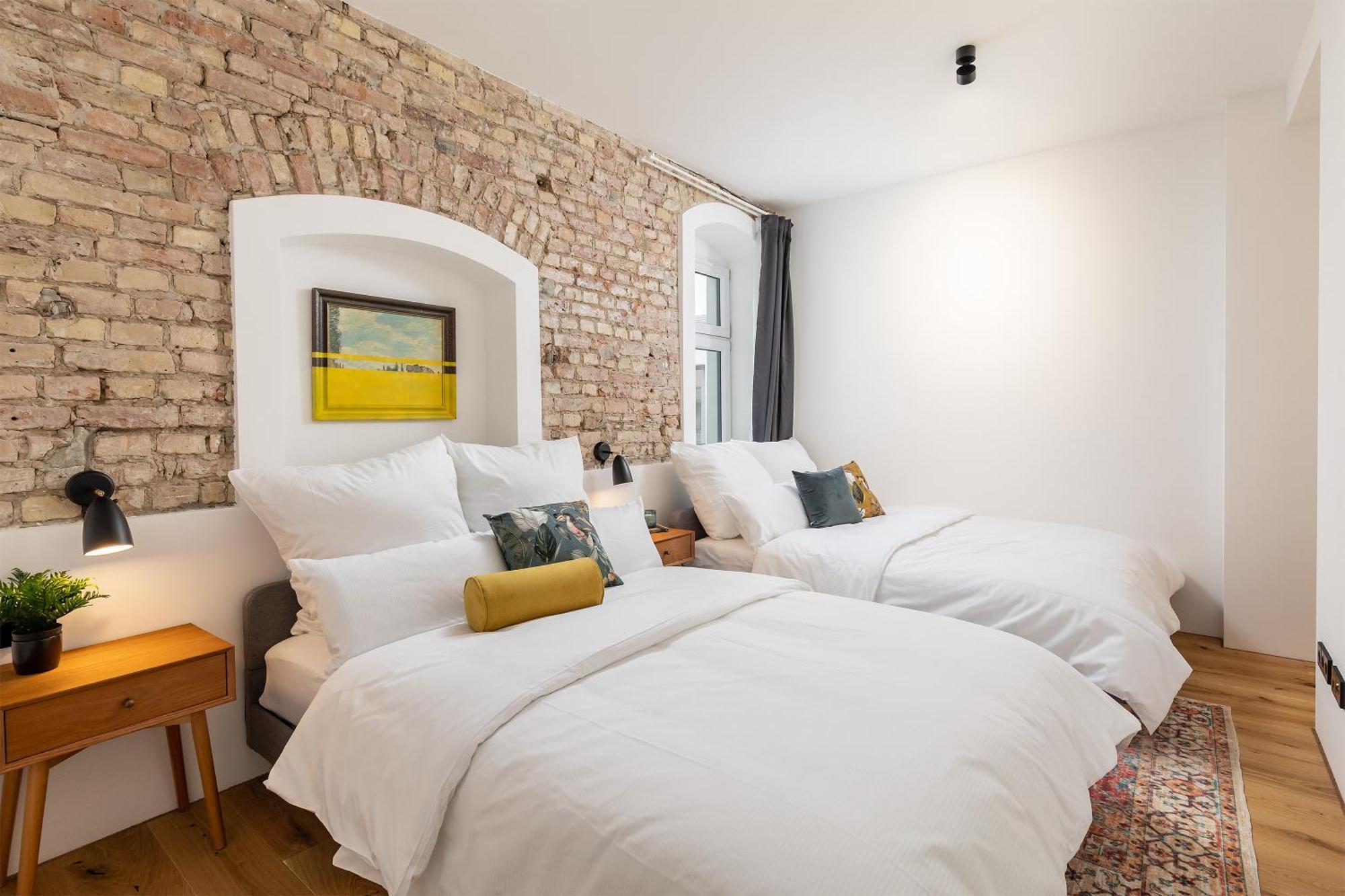 Apartment Coolest In Berlin, Easy Check-in, Big & Cozy, Near Center - Especially For Groups! Berlin