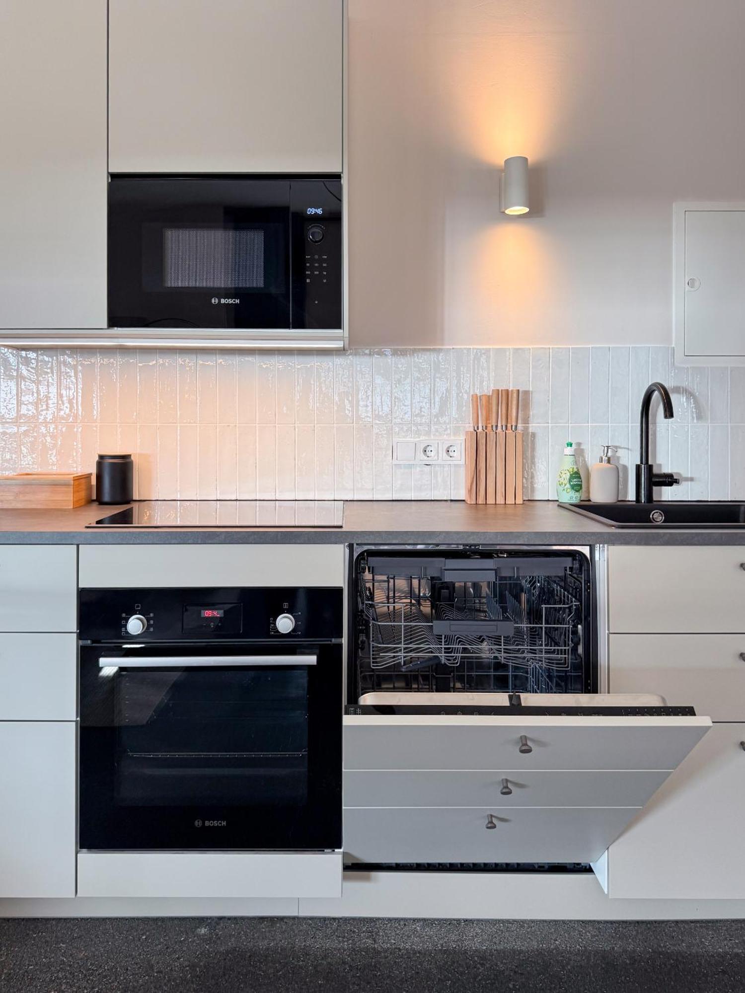 Schoenhaus Prenzlauer Berg - Grosszuegiges Design-apartment * Berlin