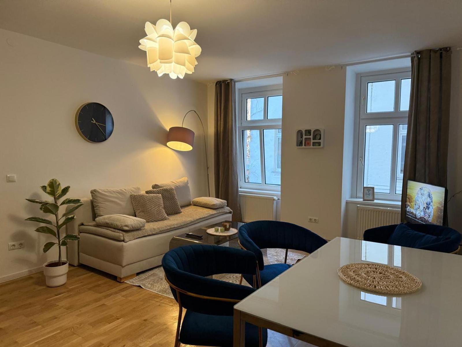 Apartment Urban Base *
