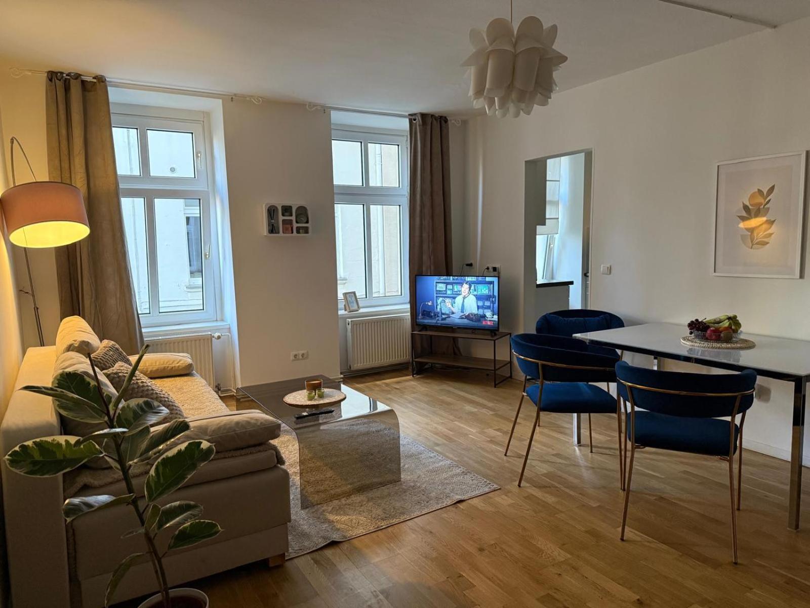 Urban Base Apartment *