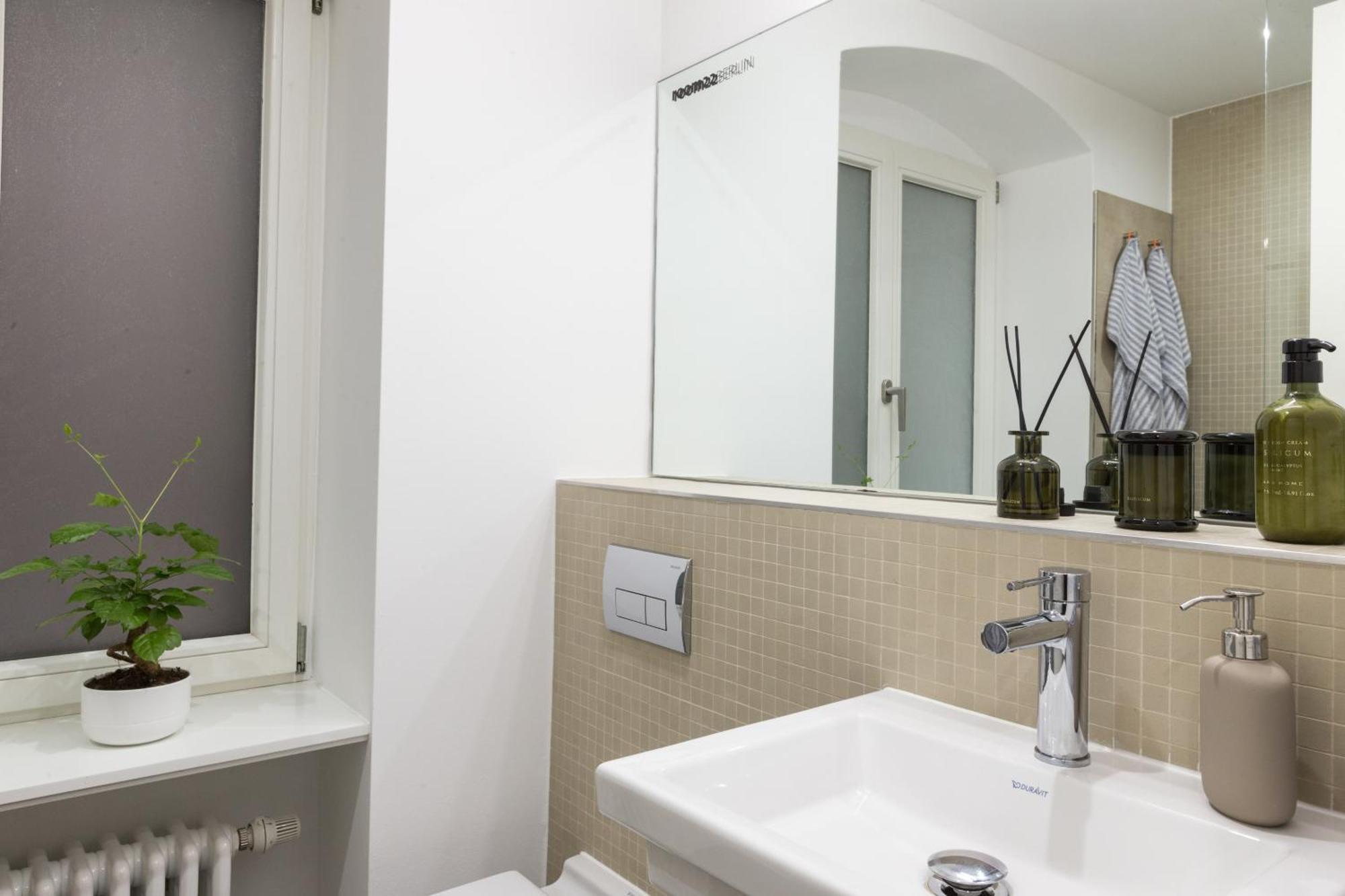 J8 Room22 Studioapartment Mitte Mitte