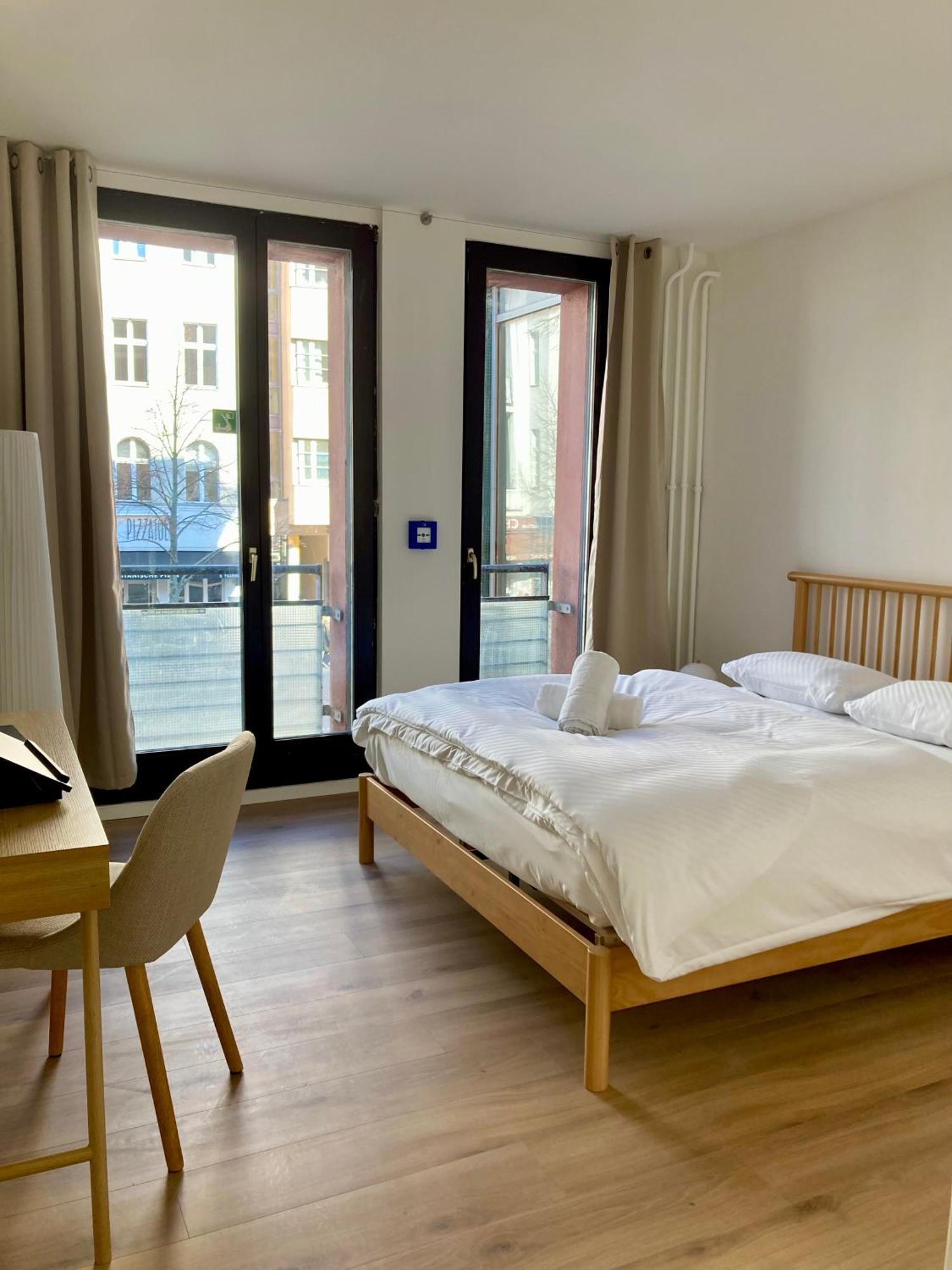 Minimal Kreuzberg Hostel