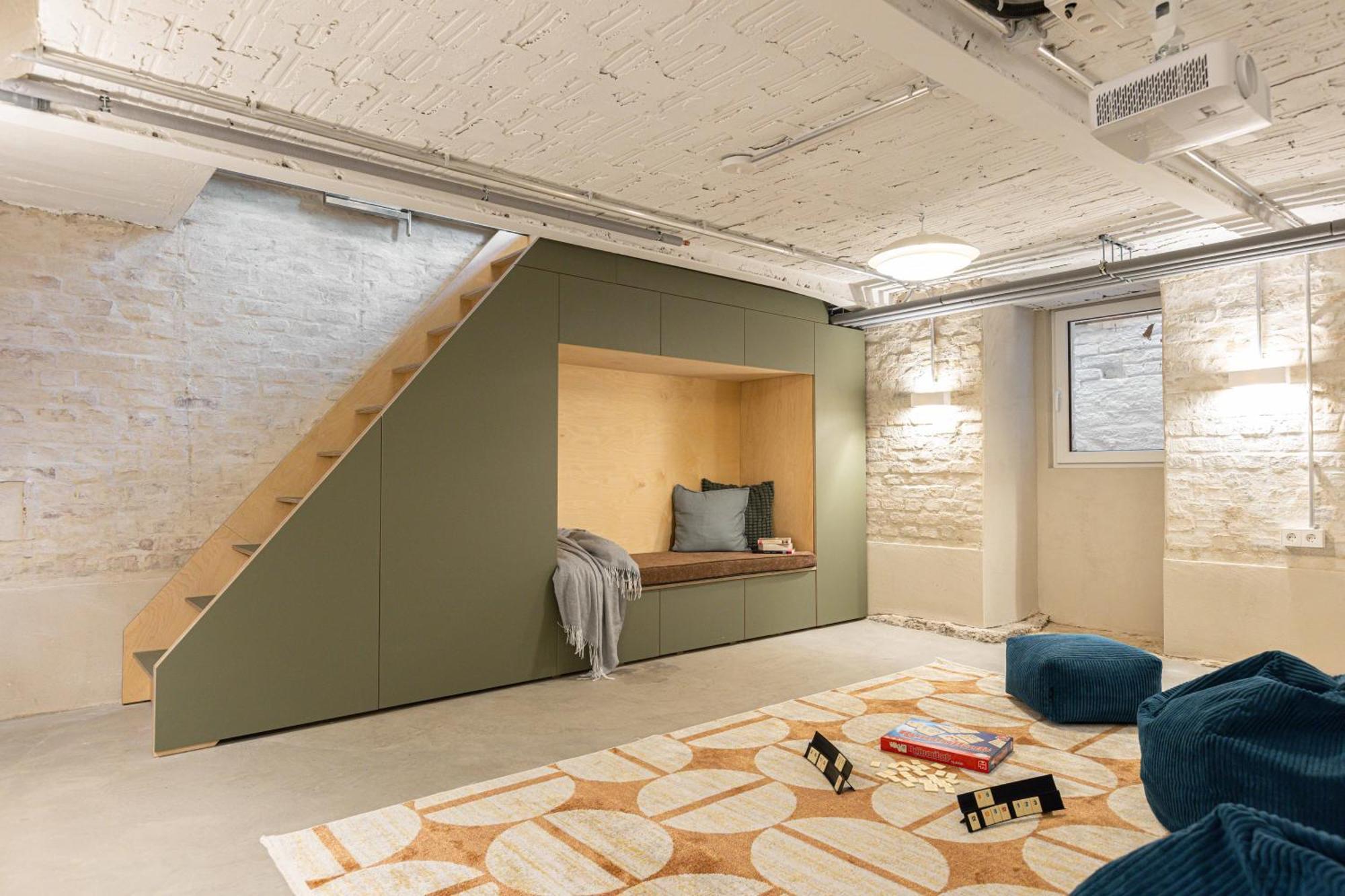3 Bdr In Prenzlauer Berg With Cinema