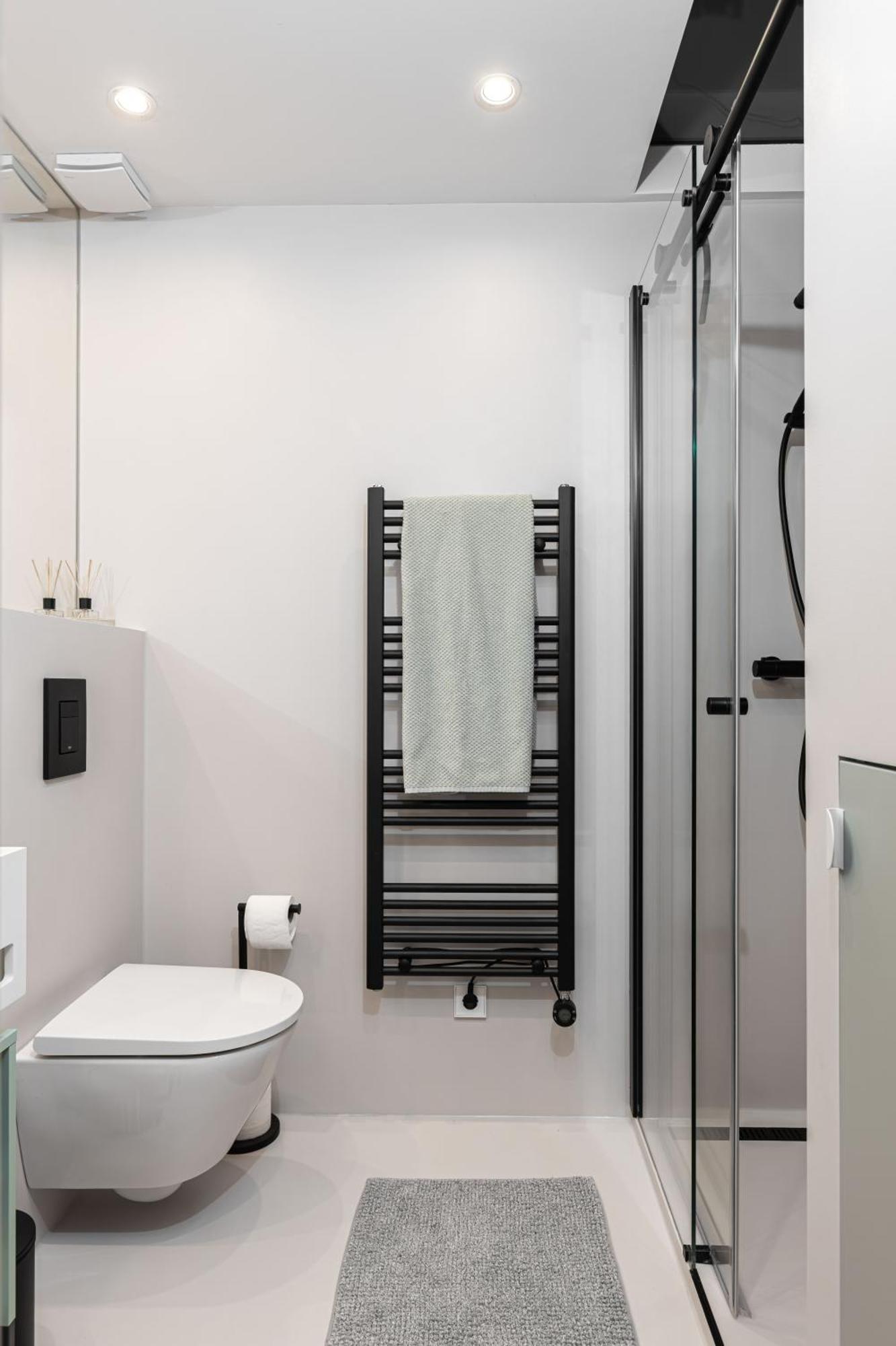 3 Bdr In Prenzlauer Berg With Cinema Berlin