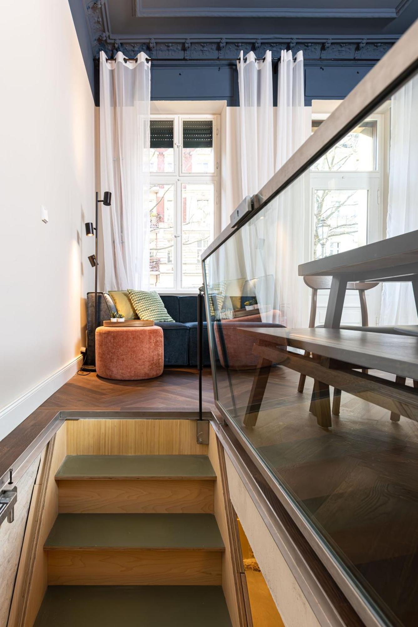 3 Bdr In Prenzlauer Berg With Cinema