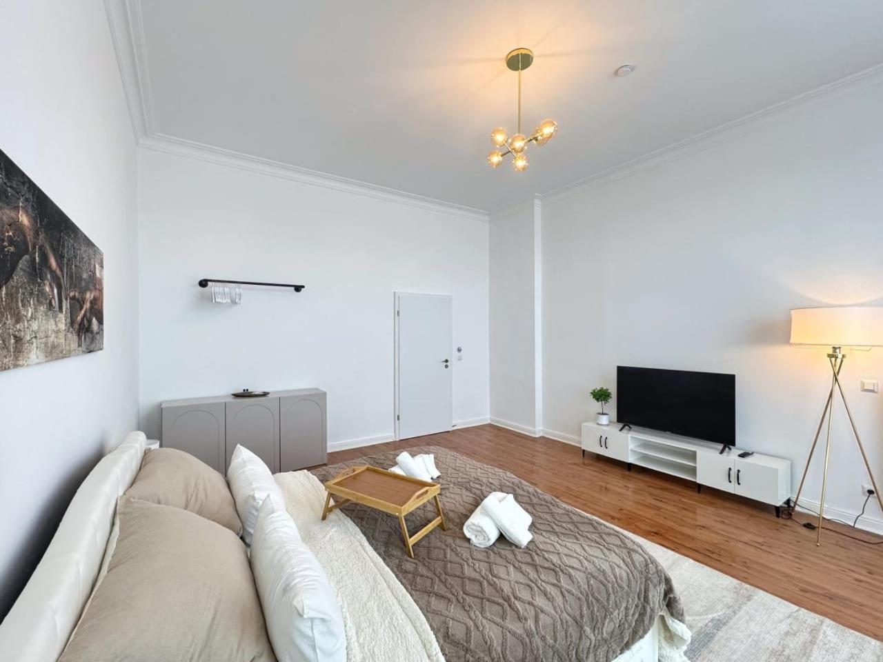 Apartment L Spacious Luxury In Prenzlauer Berg