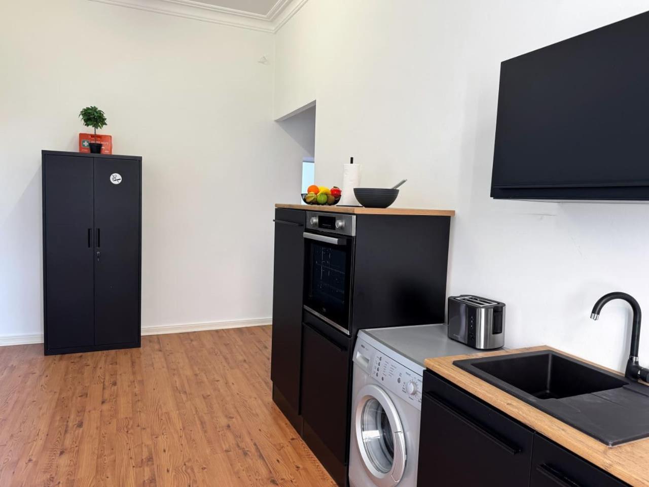 L Luxury Prvate In Ber-prenzlauer Berg Apartment *