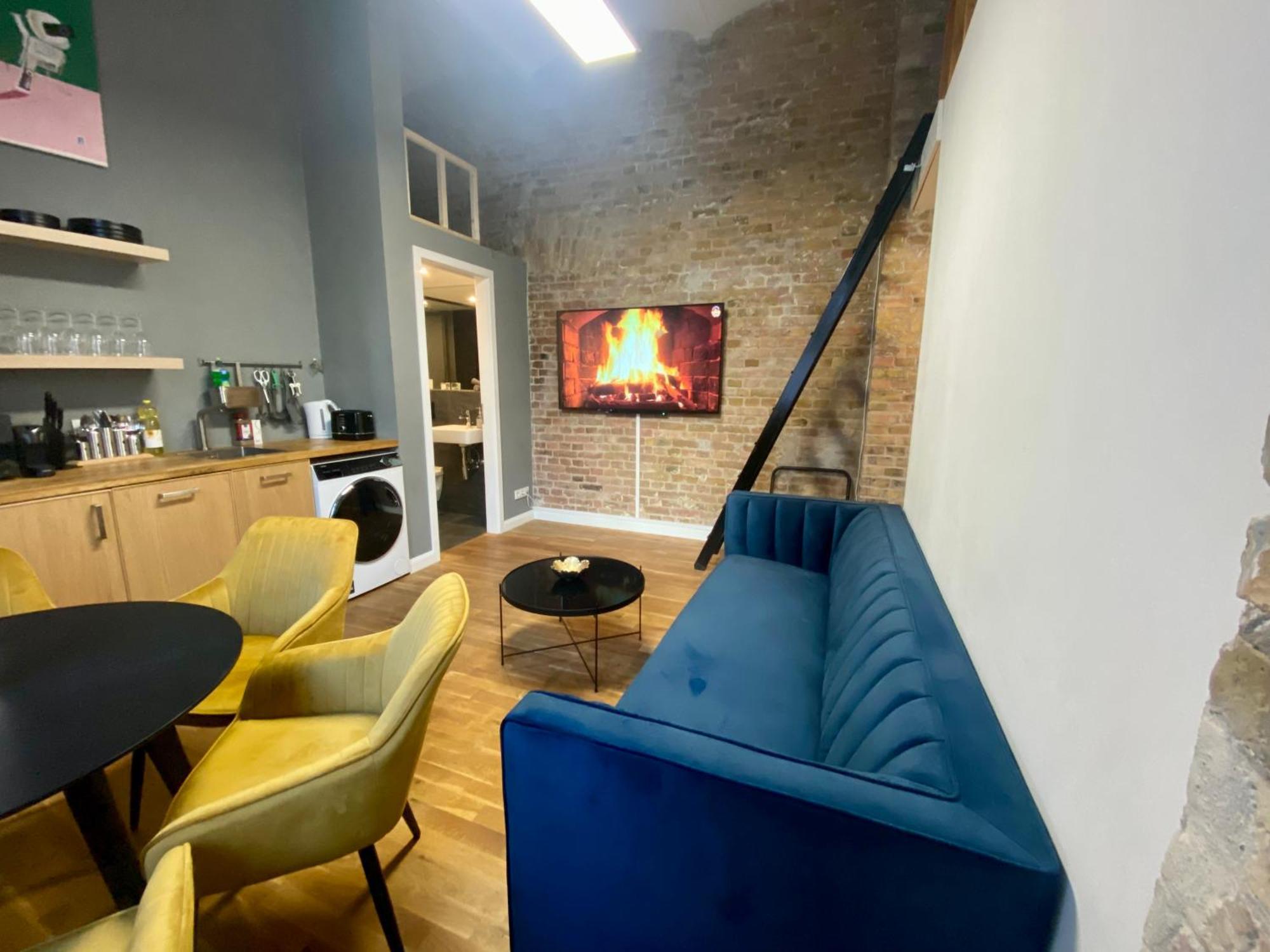 Central Studio In 5 Minutes To Alexanderplatz Apartment *