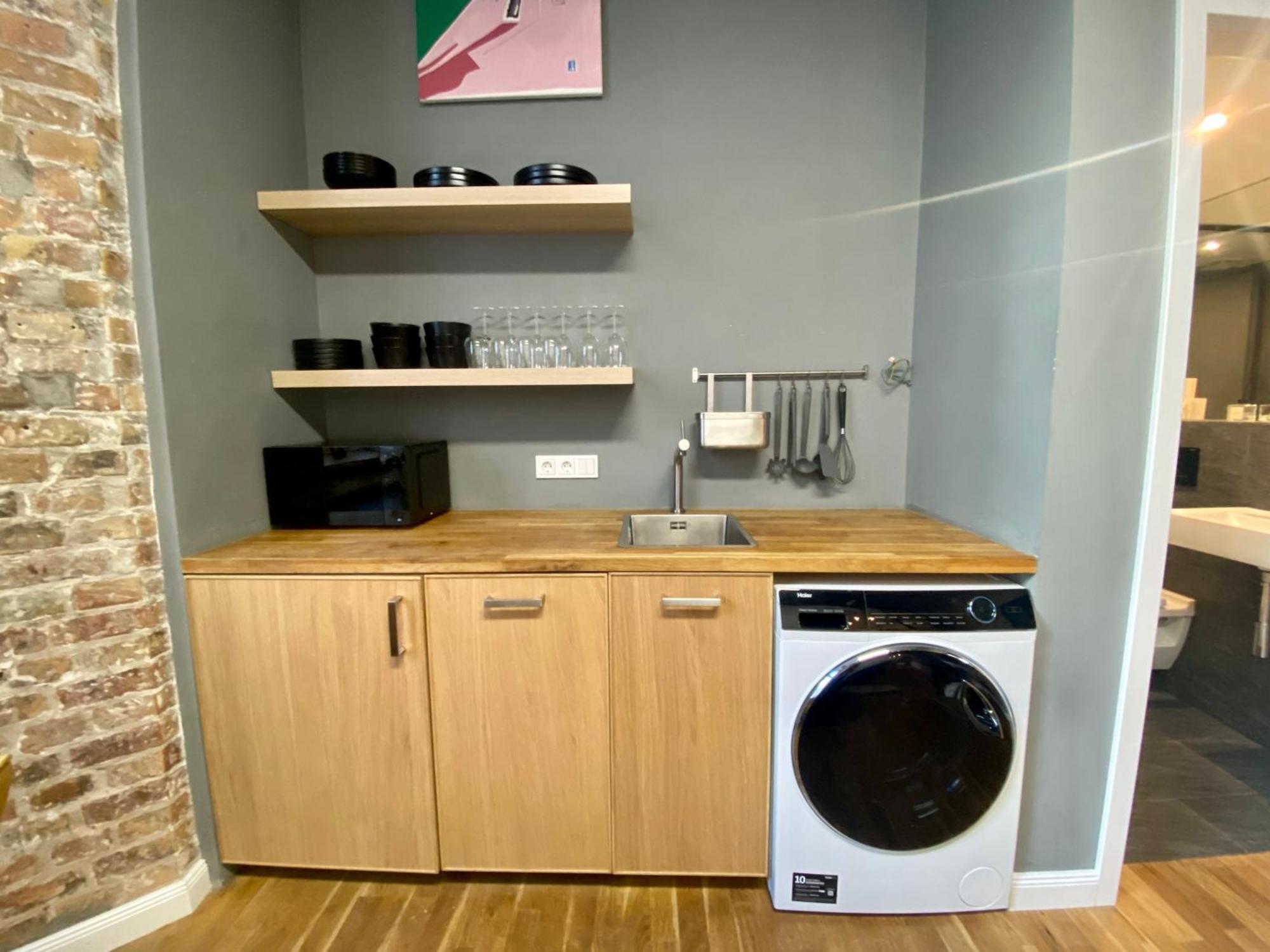 Central Studio In 5 Minutes To Alexanderplatz Apartment *