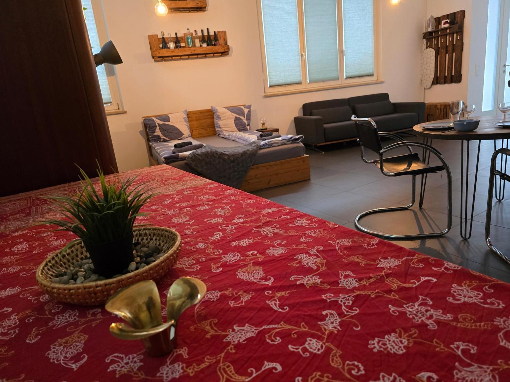Lejlighed Luftiges Upcycling Im Eg - Zentral *