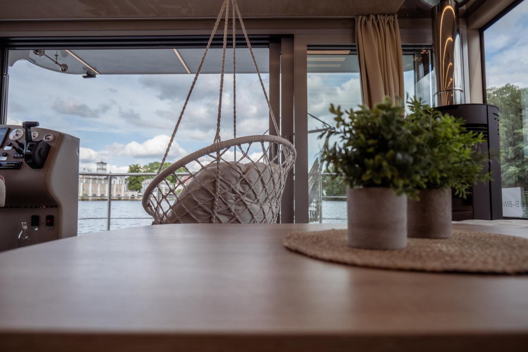 Botel Nena Hausboot Berlin