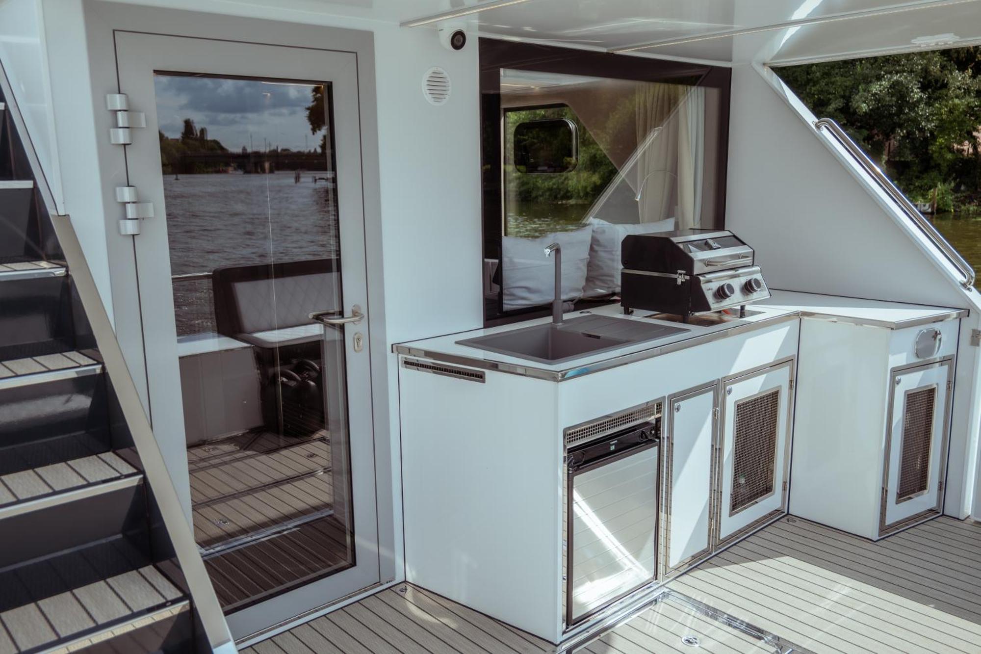 Nena Hausboot *