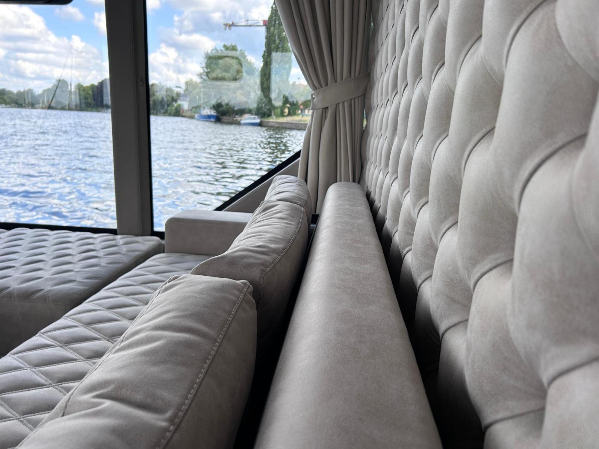 Nena Hausboot Botel *