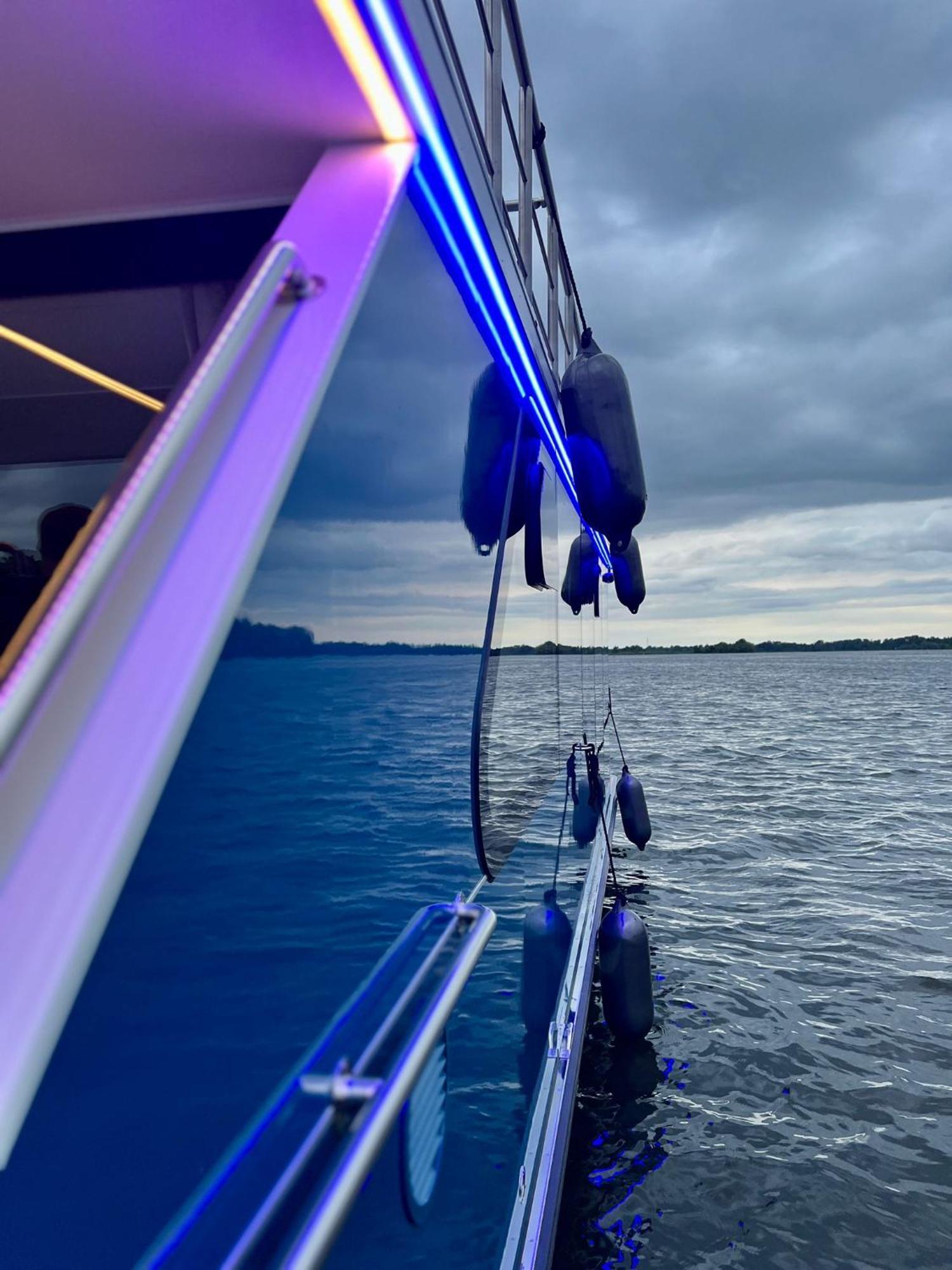 Nena Hausboot Botel