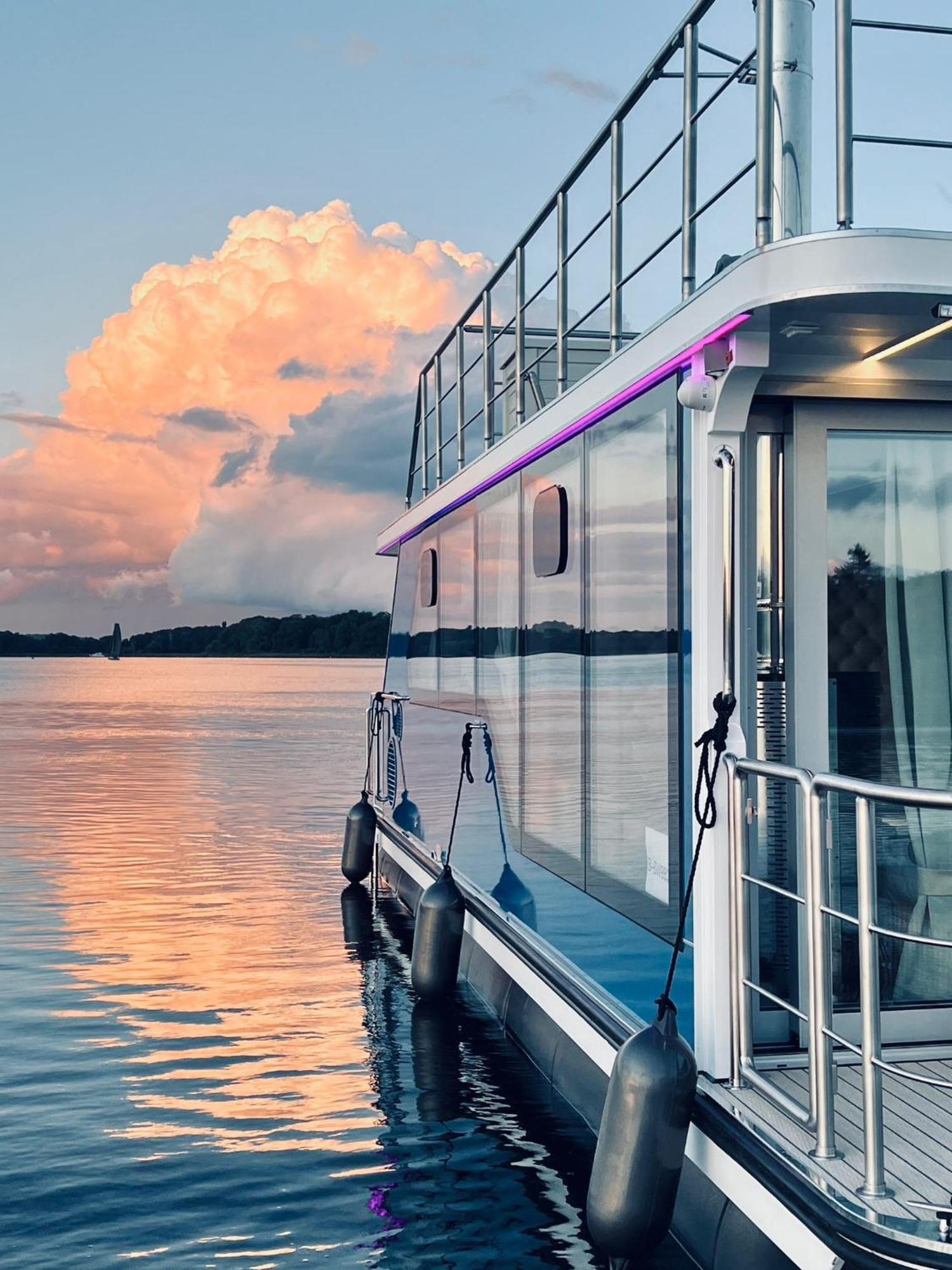 Nena Hausboot Botel