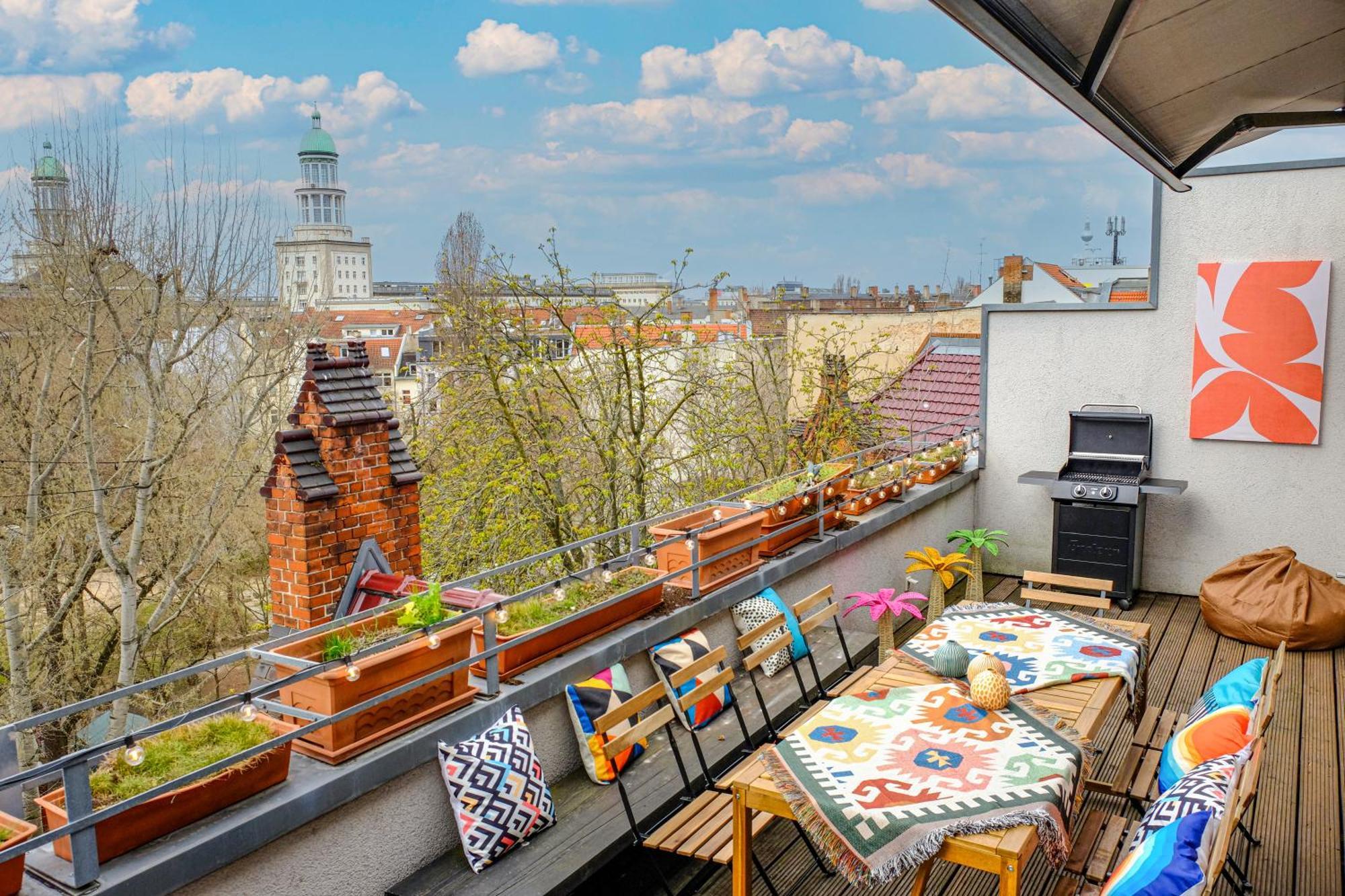 Roof&chill Loft I Overthetop 2-level I 170m2 I 2 Baeder I Bachelor I Familien I Gruppen I Events Berlin