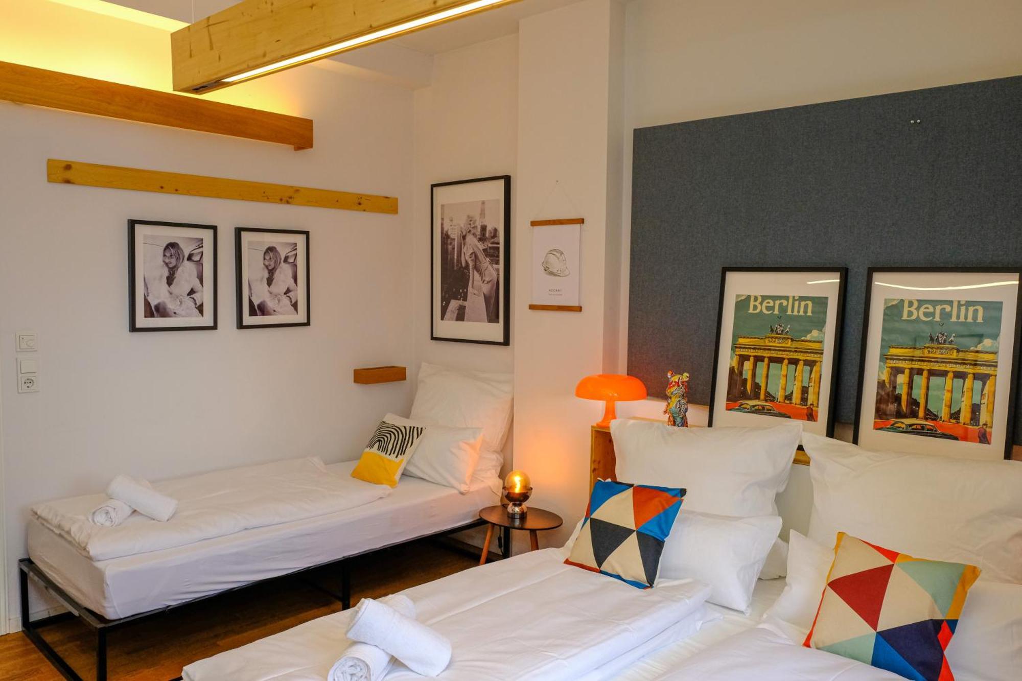 Roof&chill Loft I Overthetop 2-level I 170m2 I 2 Baeder I Bachelor I Familien I Gruppen I Events Berlin