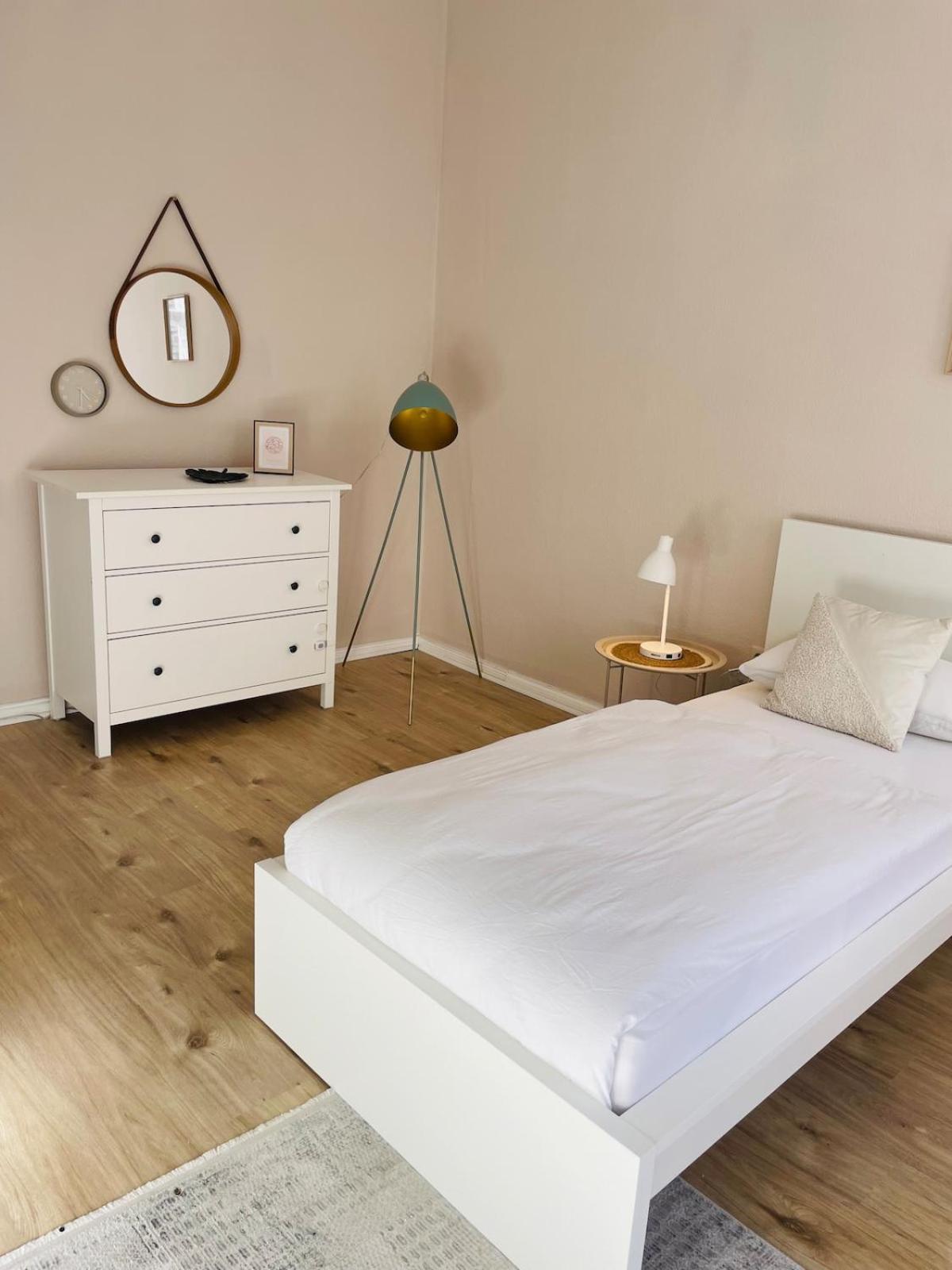 Urban Living Im Kiez Von Neukoelln 3zi 100qm Apartment