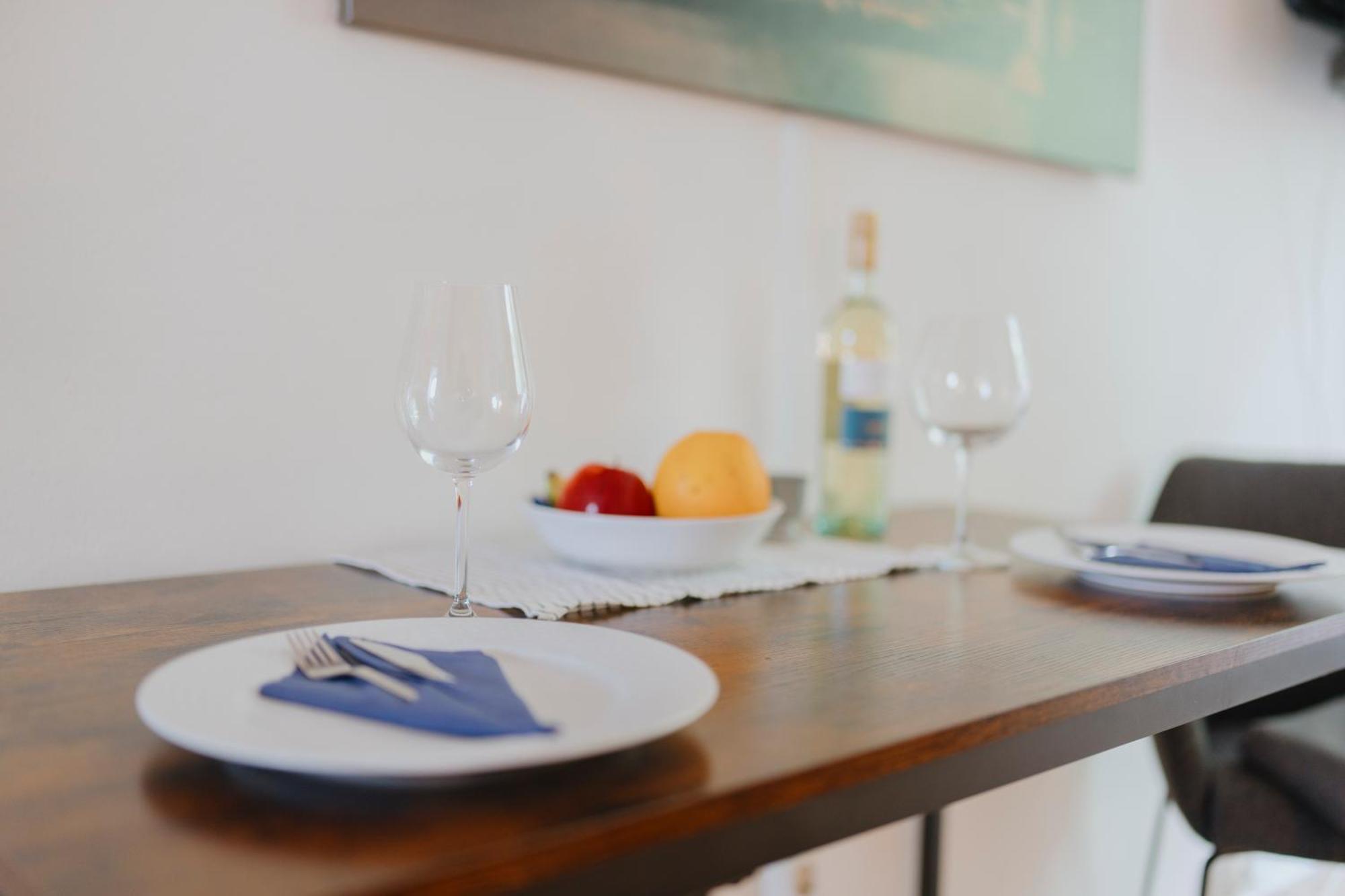 Lovely With Balcony - Cozy , Near Kadewe & Kurfuerstendamm Berlin