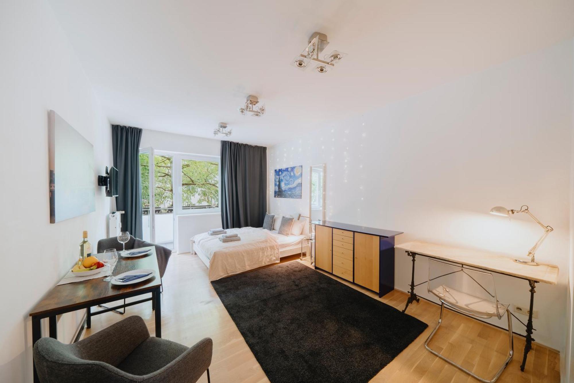Apartment Lovely With Balcony - Cozy , Near Kadewe & Kurfuerstendamm *