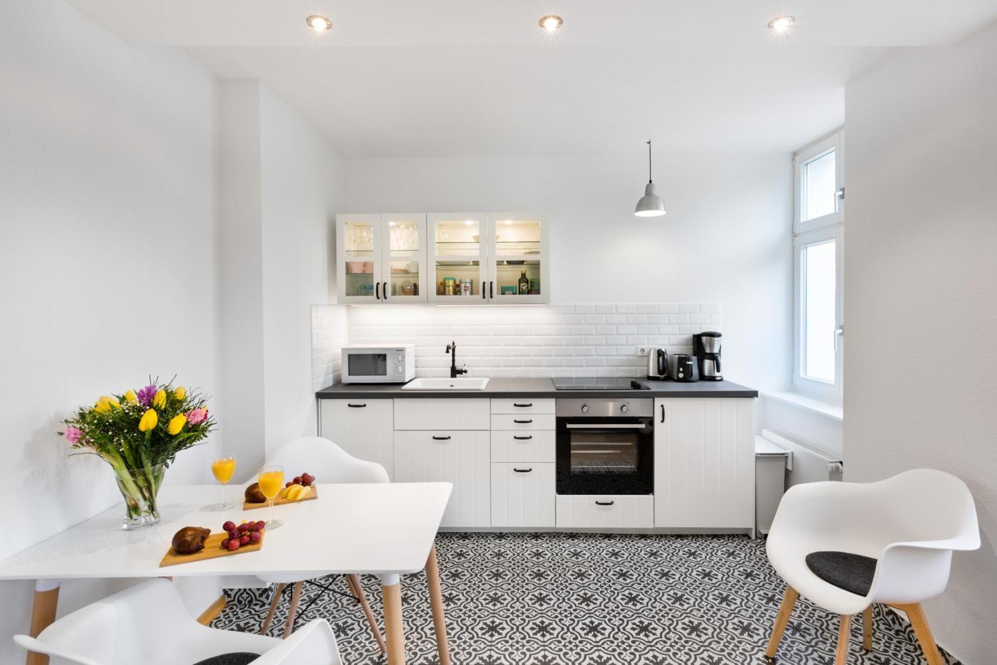 Thezion, Lovely 1 Bedroom Up To 3 Berlin