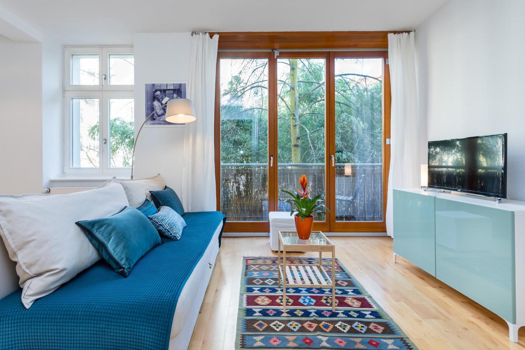 Thezion, Lovely 1 Bedroom Up To 3 *