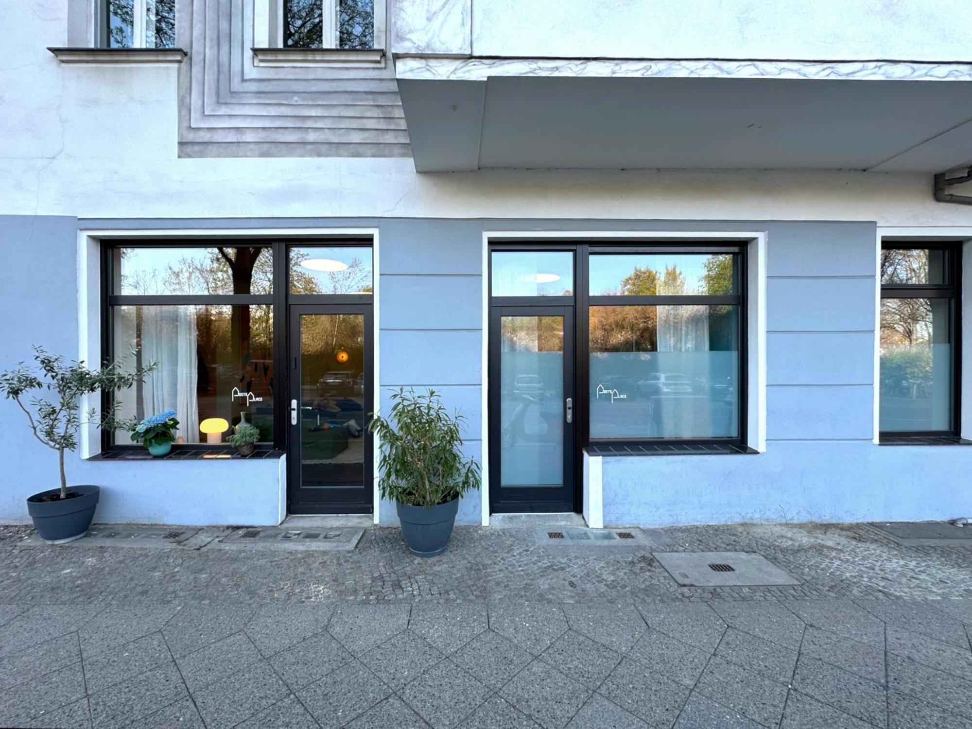 Poets Place Design In Kreuzberg Apartment *