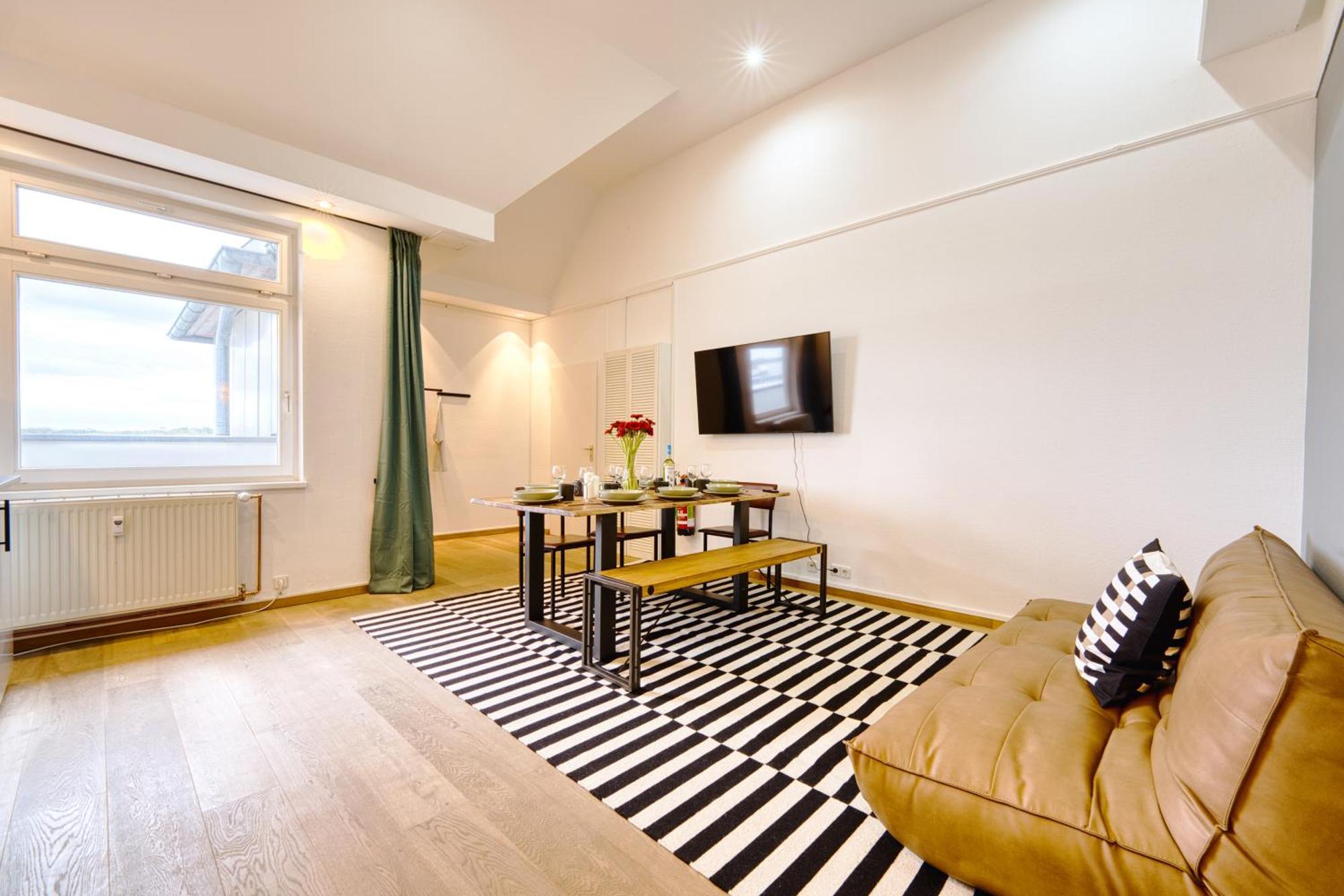 Apartment Big Urban Loft - Bis Zu 20 Personen - 180qm - 180 Grad Skyline Balkon