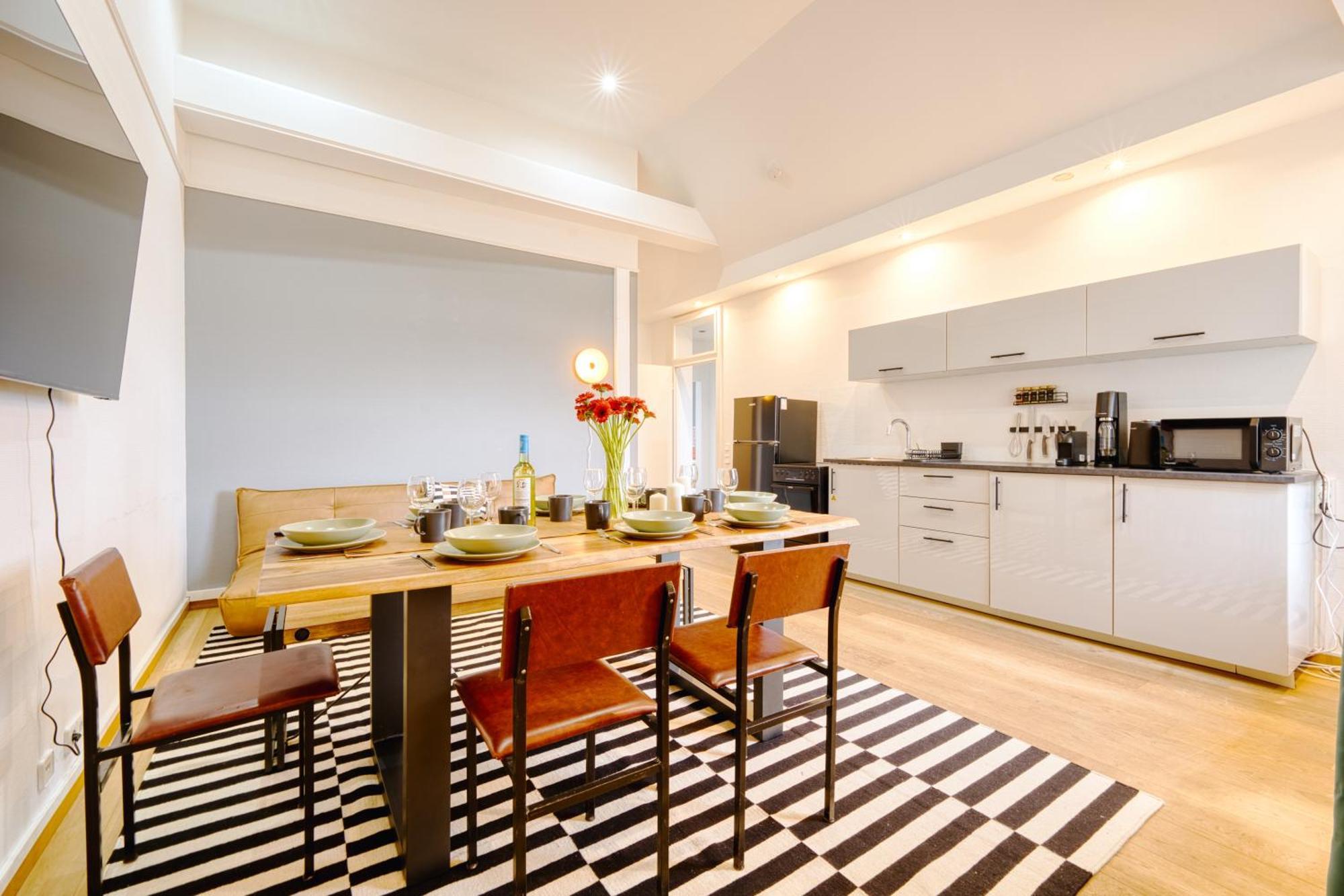 Urban Loft - 180 Skyline Balkon - 2 Sz - Hbf * Berlin