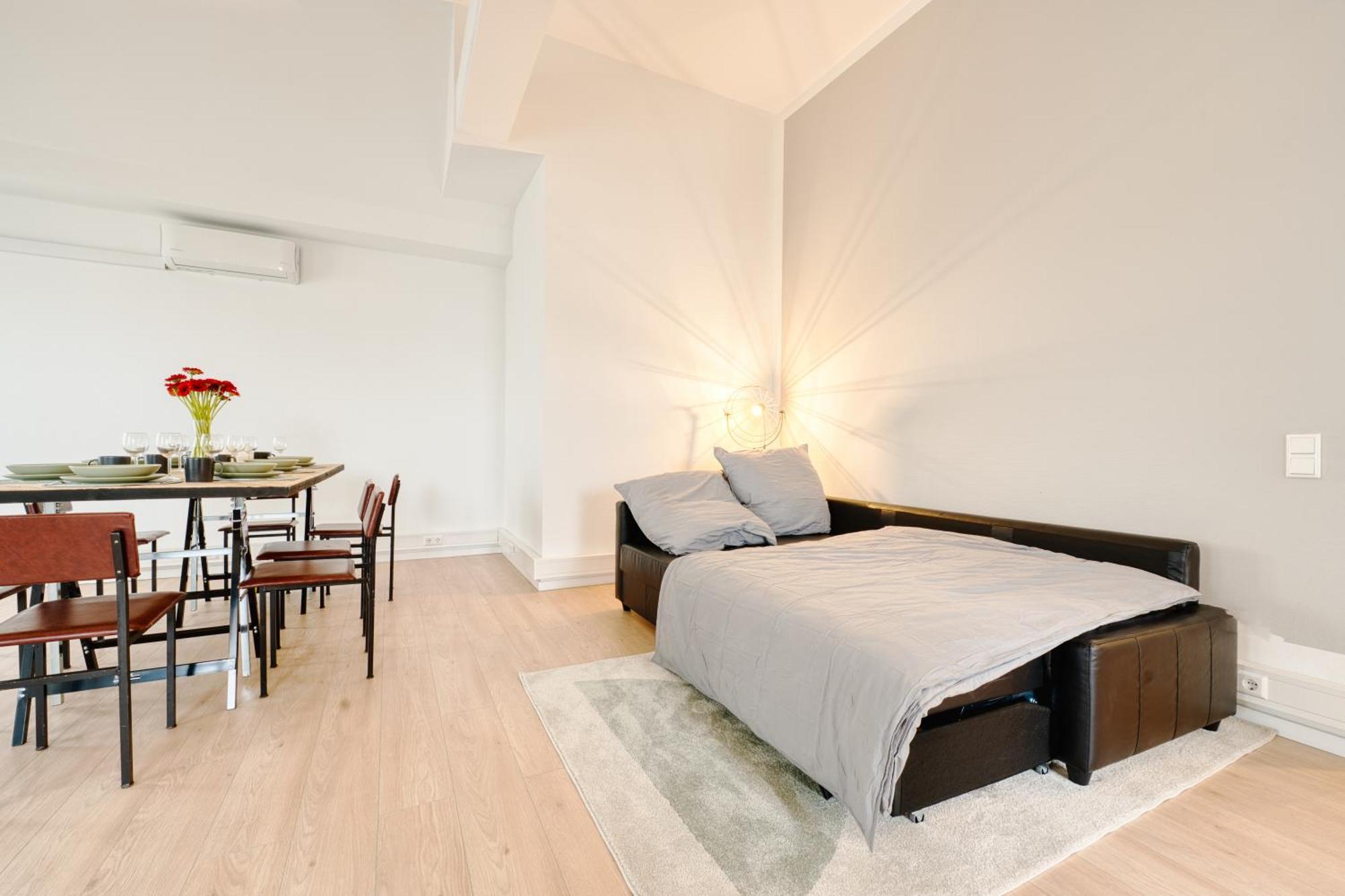 Urban Loft - 180 Skyline Balkon - 4sz - Hbf Apartment Berlin
