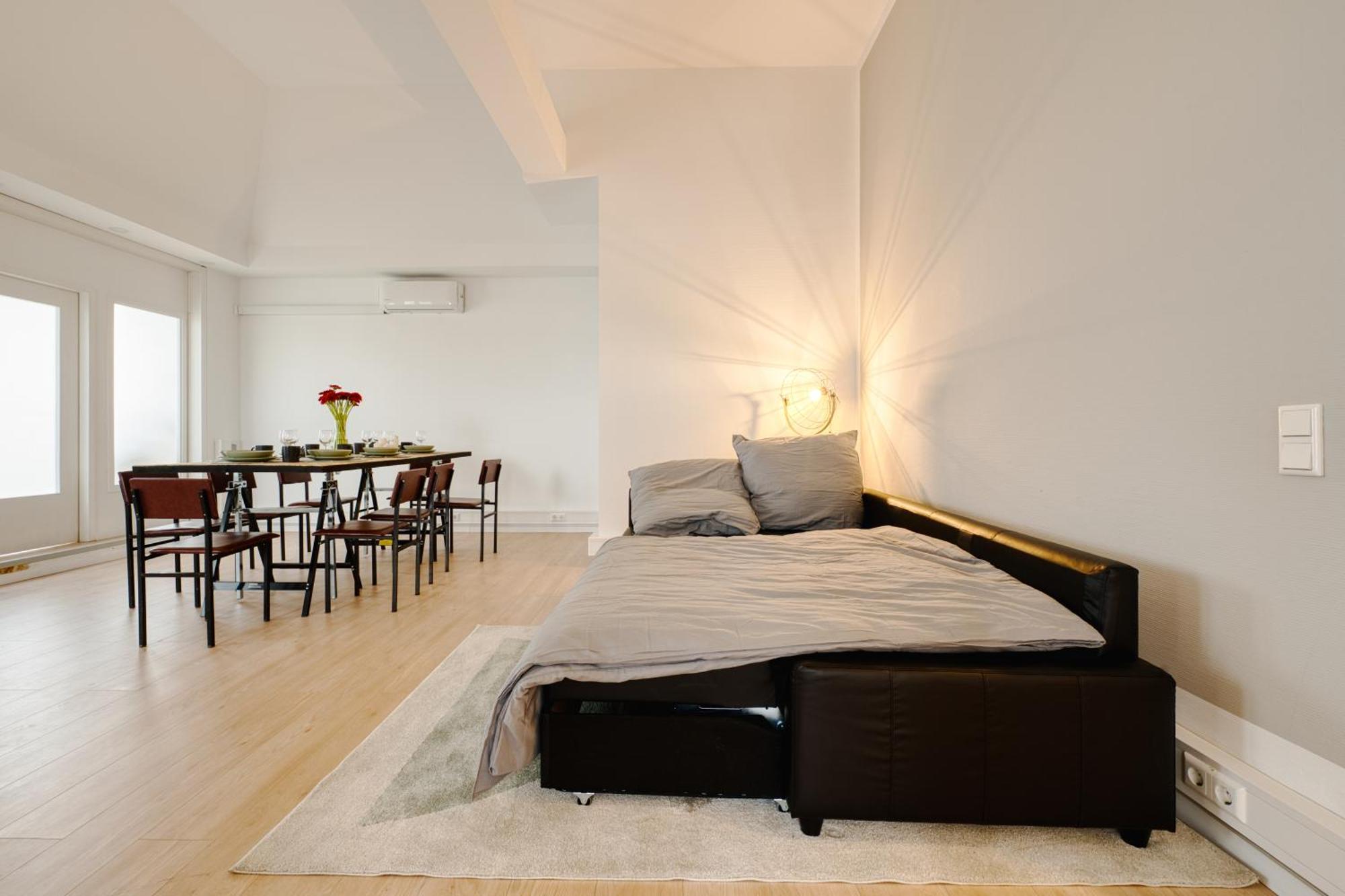 Urban Loft - 180 Skyline Balkon - 4sz - Hbf *