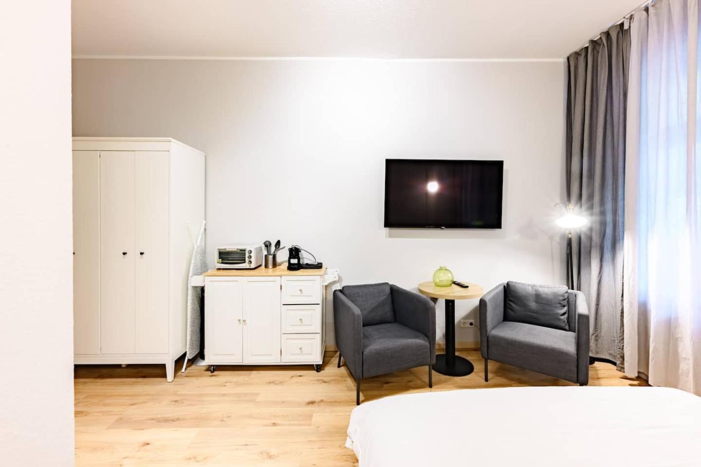 Bh5 Ron Hotel
