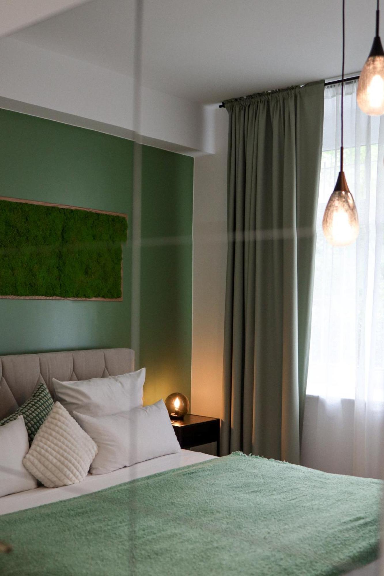 Oomph The Grand Group & Family Retreat Apartment
