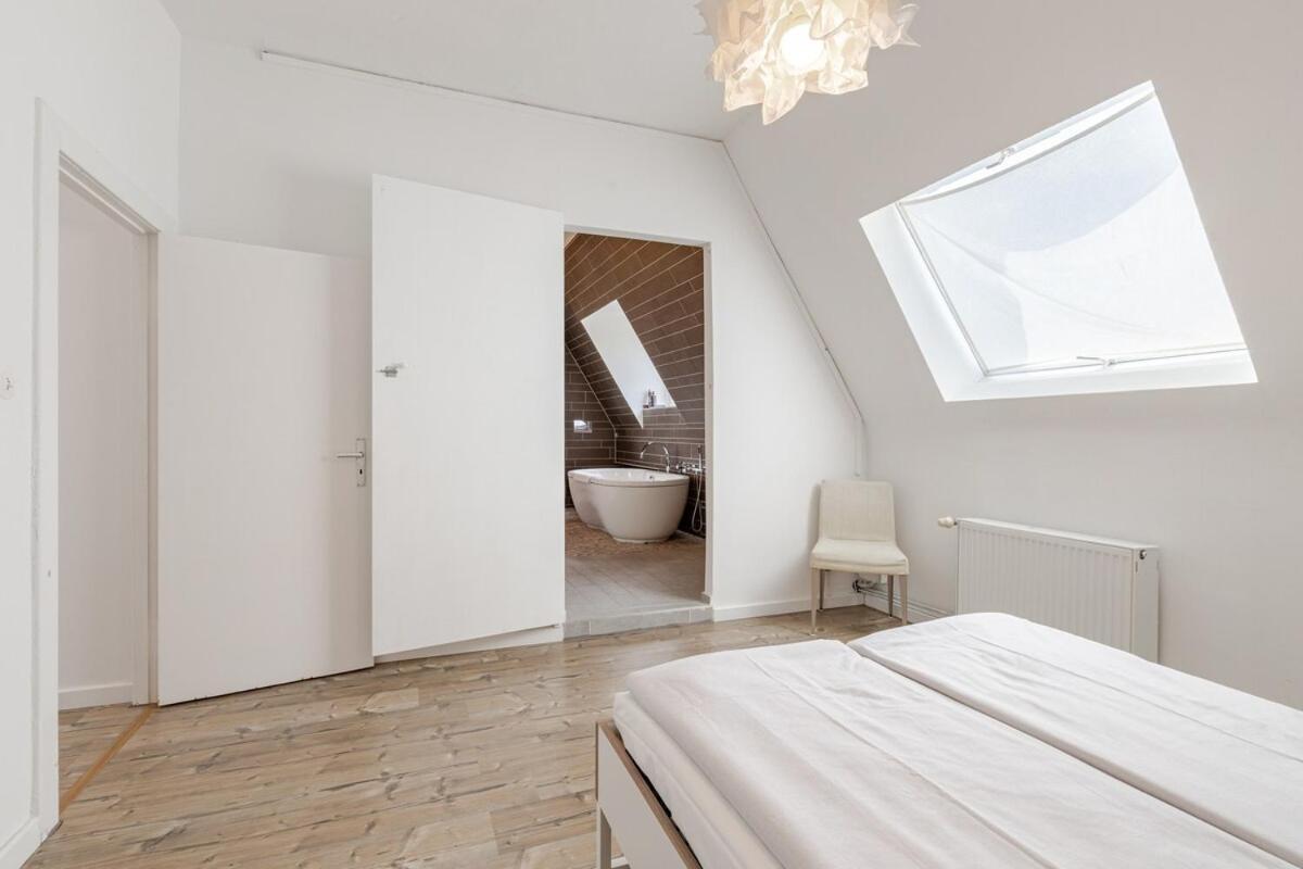 Beautiful Designer Loft Apartment *