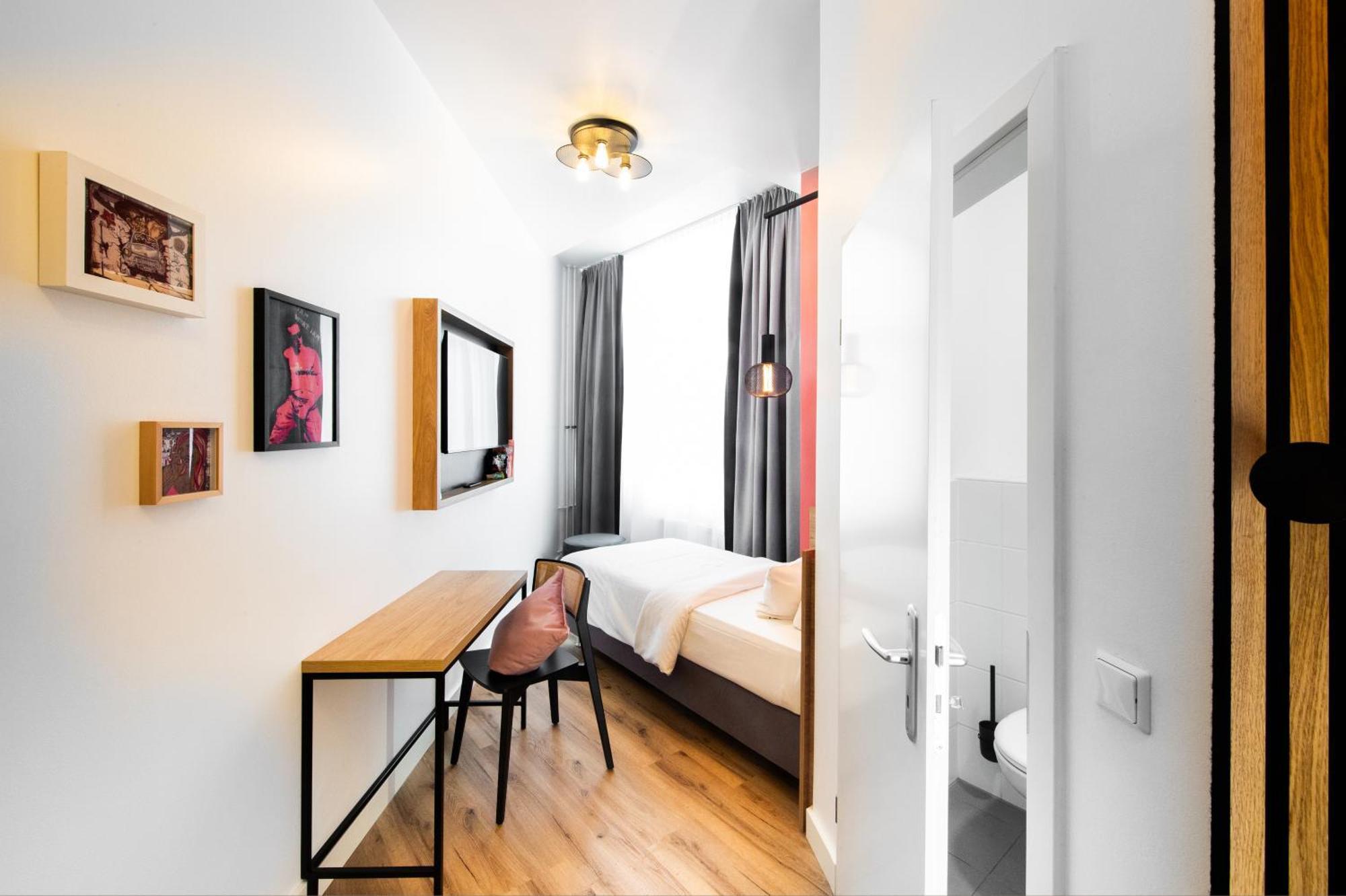 Calma Mitte Hotel 3*