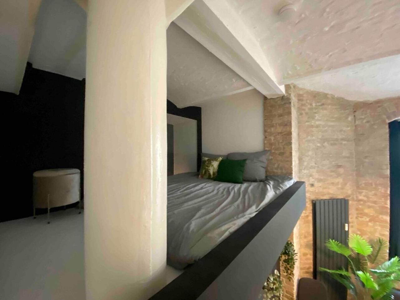Central Studio In 5 Minutes To Alexanderplatz Apartment