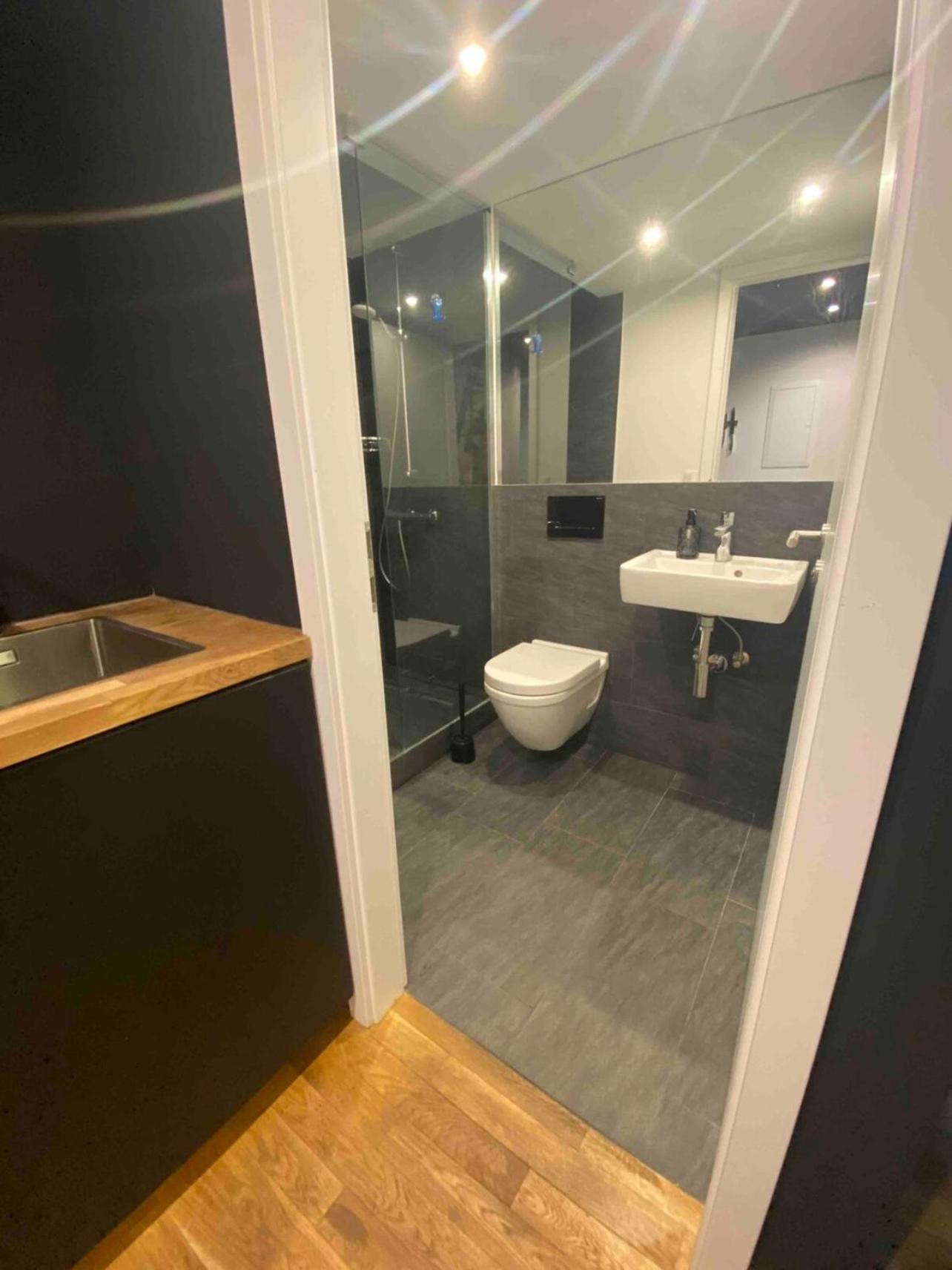 Central Studio In 5 Minutes To Alexanderplatz Apartment *