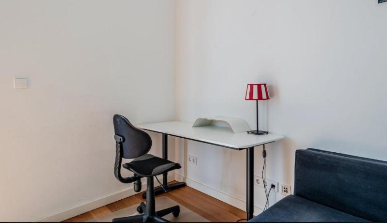Urban Chic In Trendy Prenzlauer Berg Apartment *