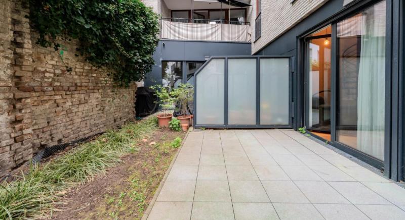 Urban Chic In Trendy Prenzlauer Berg Apartment