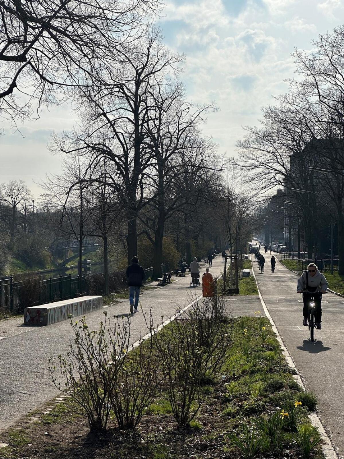 Gemuetliches In Neukoelln - Privat Parkplatz Berlin