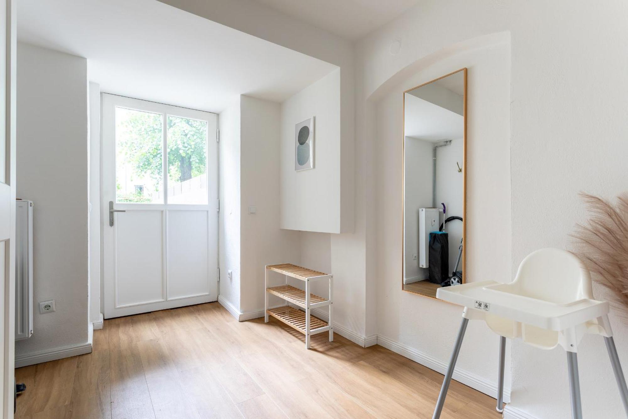 Global Living - Design I I Beamer I Kitchen I Terrace I Lejlighed Berlin