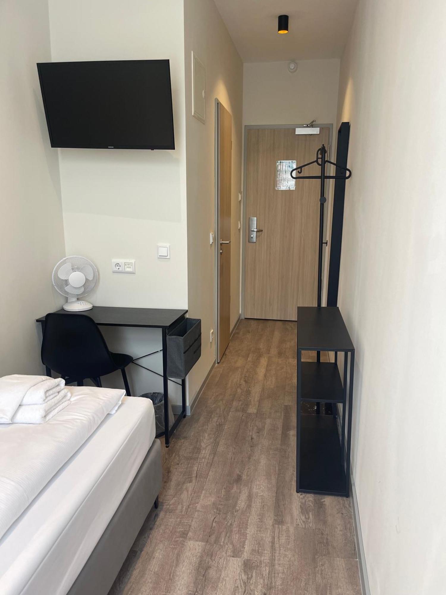 Guest house Blue - Minimalist Boutique Berlin