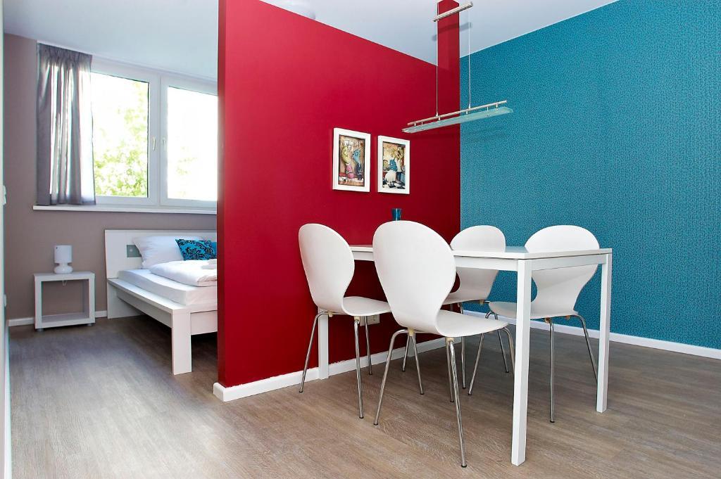 Apartmenthouse - Am Goerlitzer Park 3*